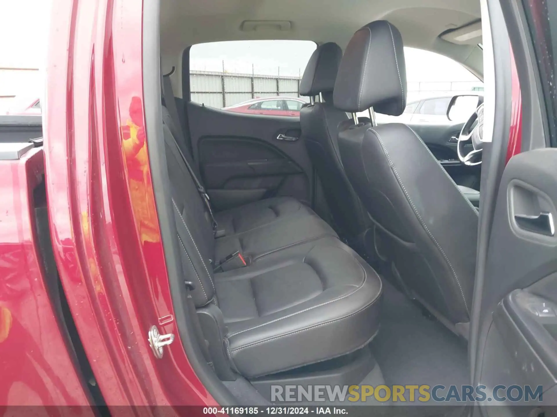 8 Photograph of a damaged car 1GTP6DE15K1291971 GMC CANYON 2019