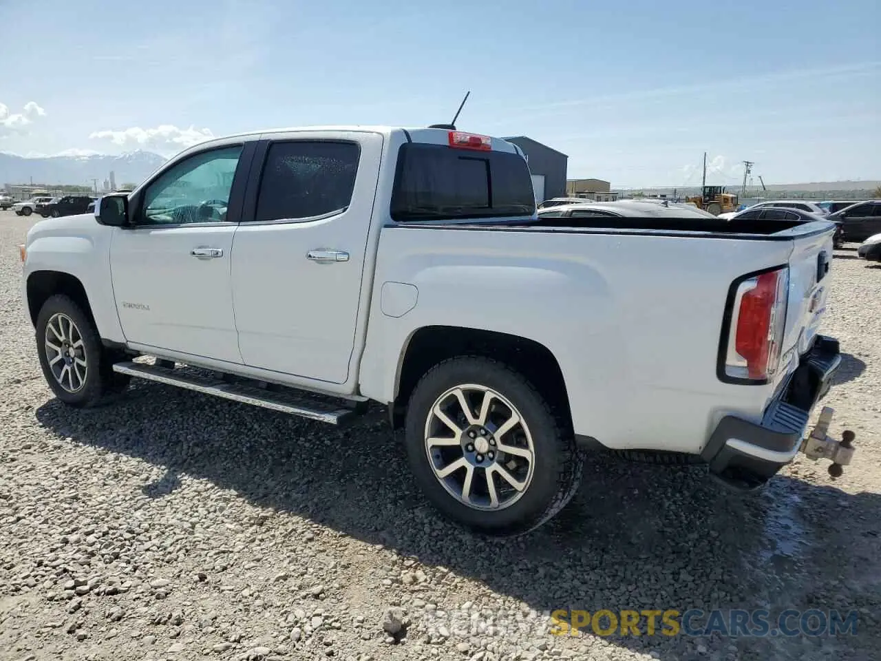 2 Photograph of a damaged car 1GTP6EE11K1292234 GMC CANYON 2019