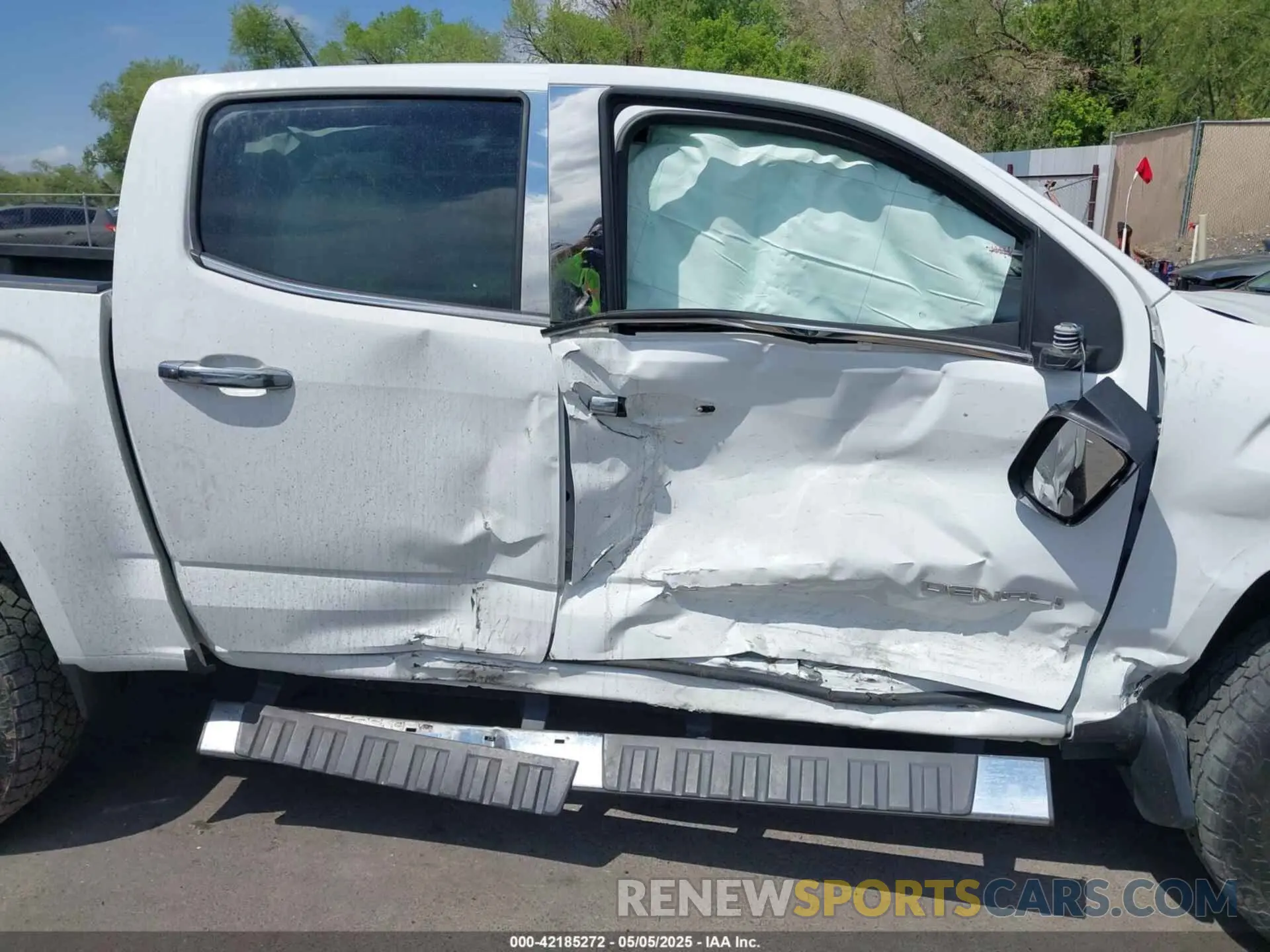 6 Photograph of a damaged car 1GTP6EE17K1197872 GMC CANYON 2019