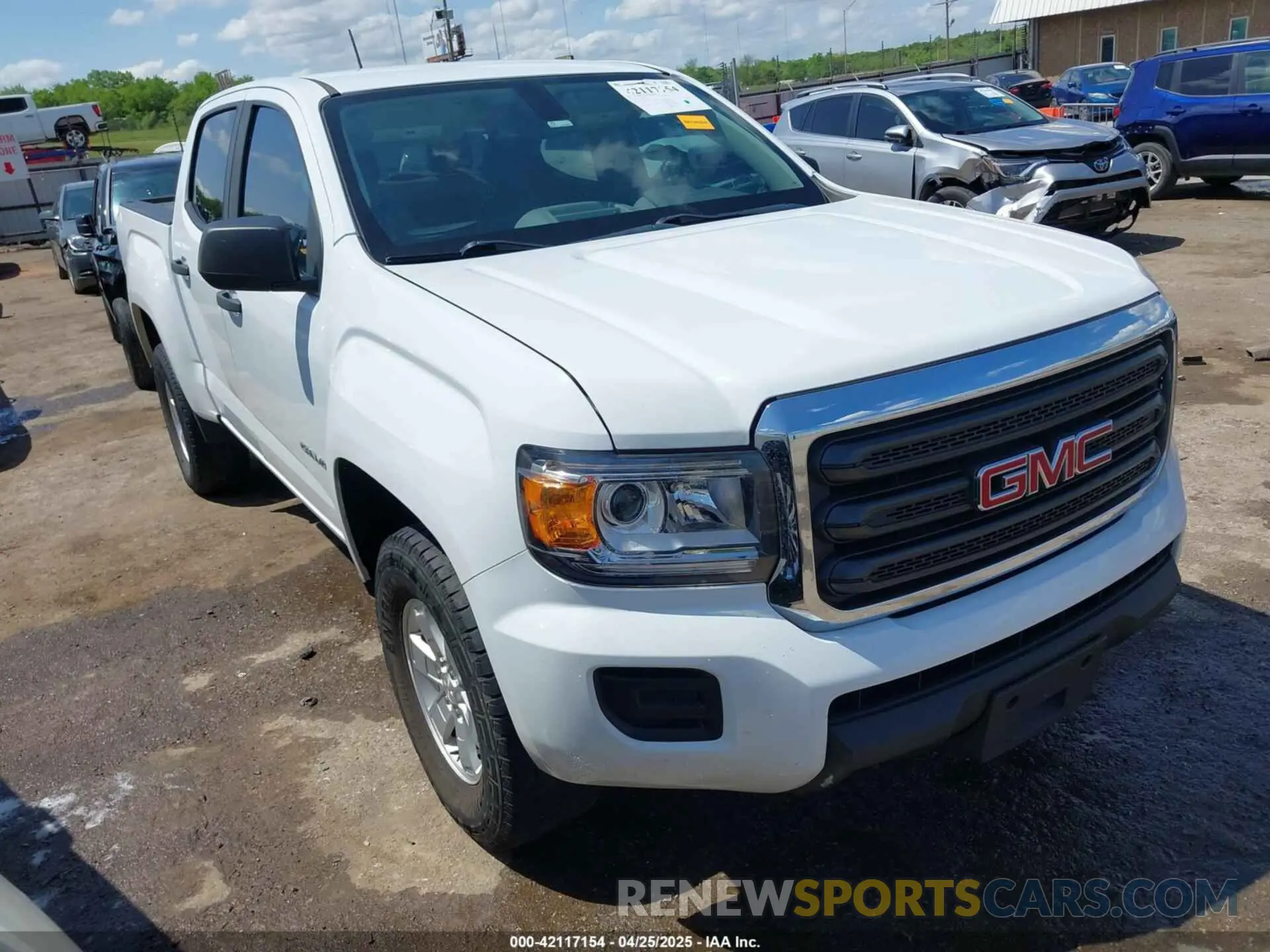 1 Photograph of a damaged car 1GTG5BEA3L1224410 GMC CANYON 2020