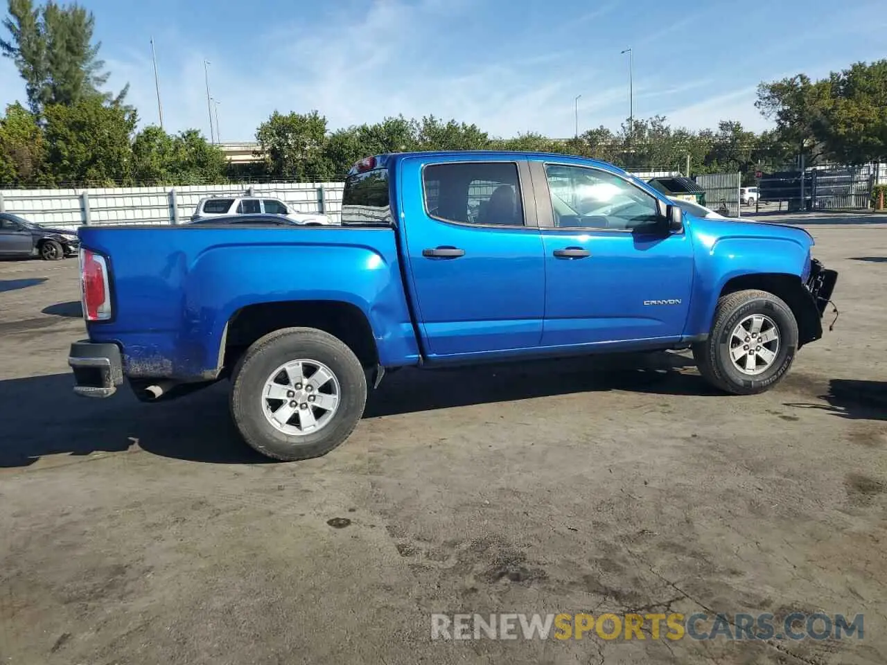 3 Photograph of a damaged car 1GTG5BENXL1154312 GMC CANYON 2020