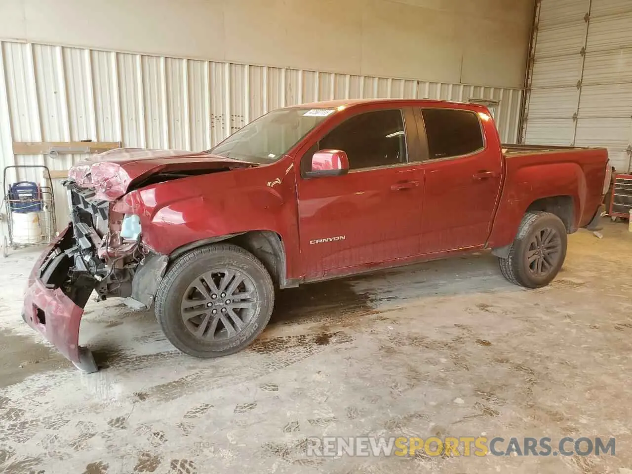 1 Photograph of a damaged car 1GTG5CEN1L1111967 GMC CANYON 2020