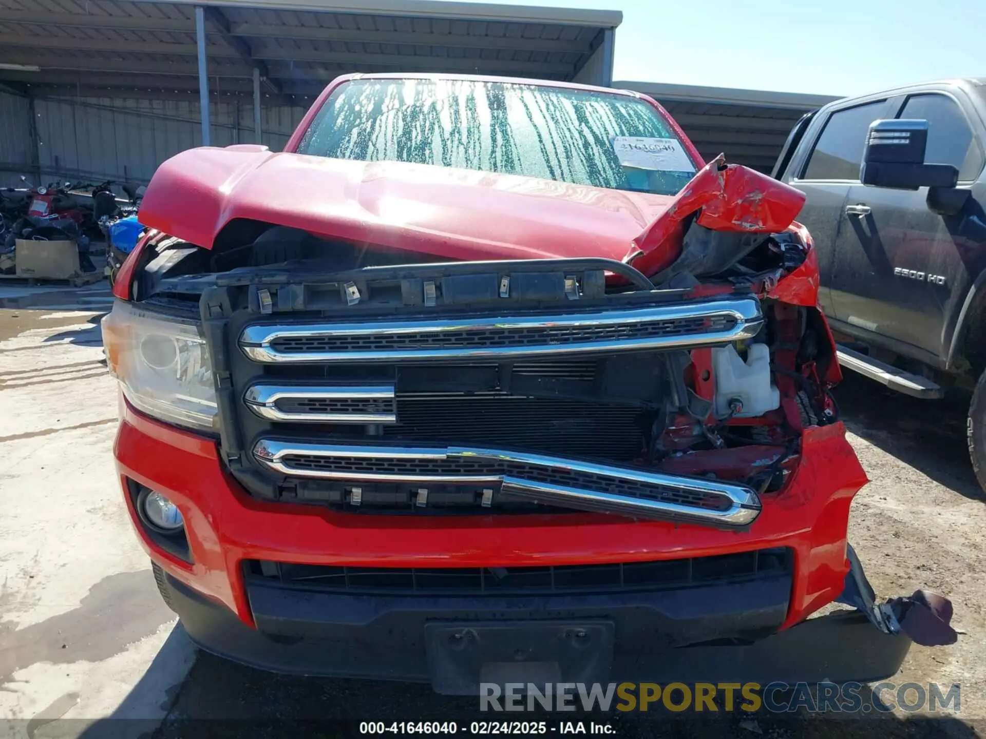 13 Photograph of a damaged car 1GTG5CEN5L1120042 GMC CANYON 2020