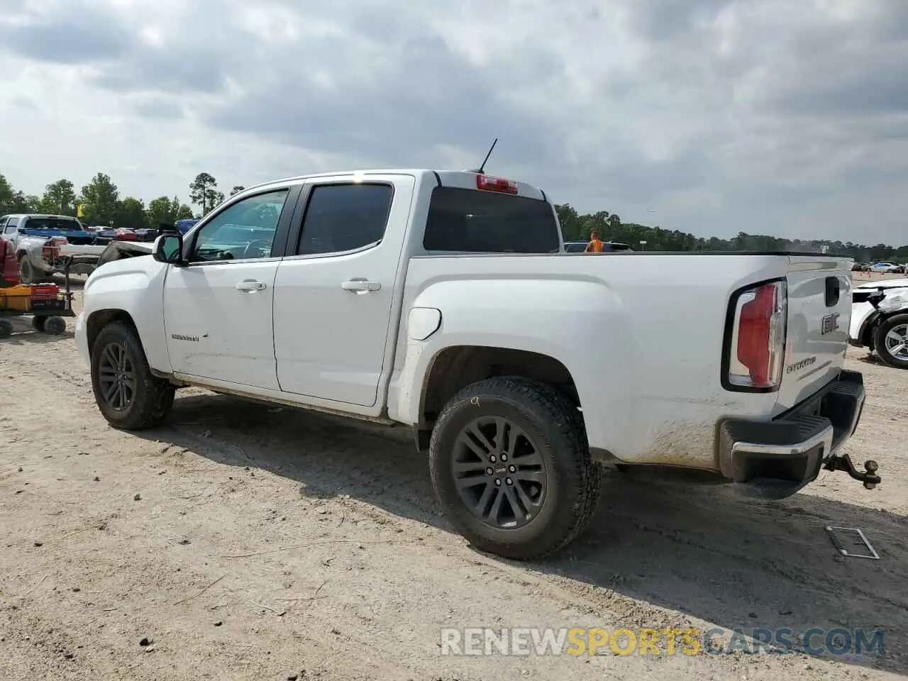 2 Photograph of a damaged car 1GTG5CEN6L1231215 GMC CANYON 2020