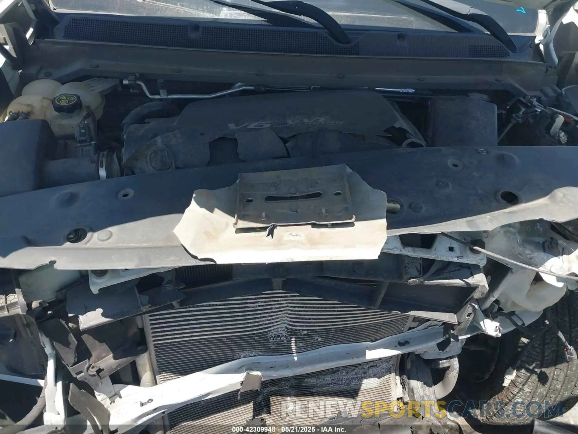 10 Photograph of a damaged car 1GTG5CEN7L1124478 GMC CANYON 2020