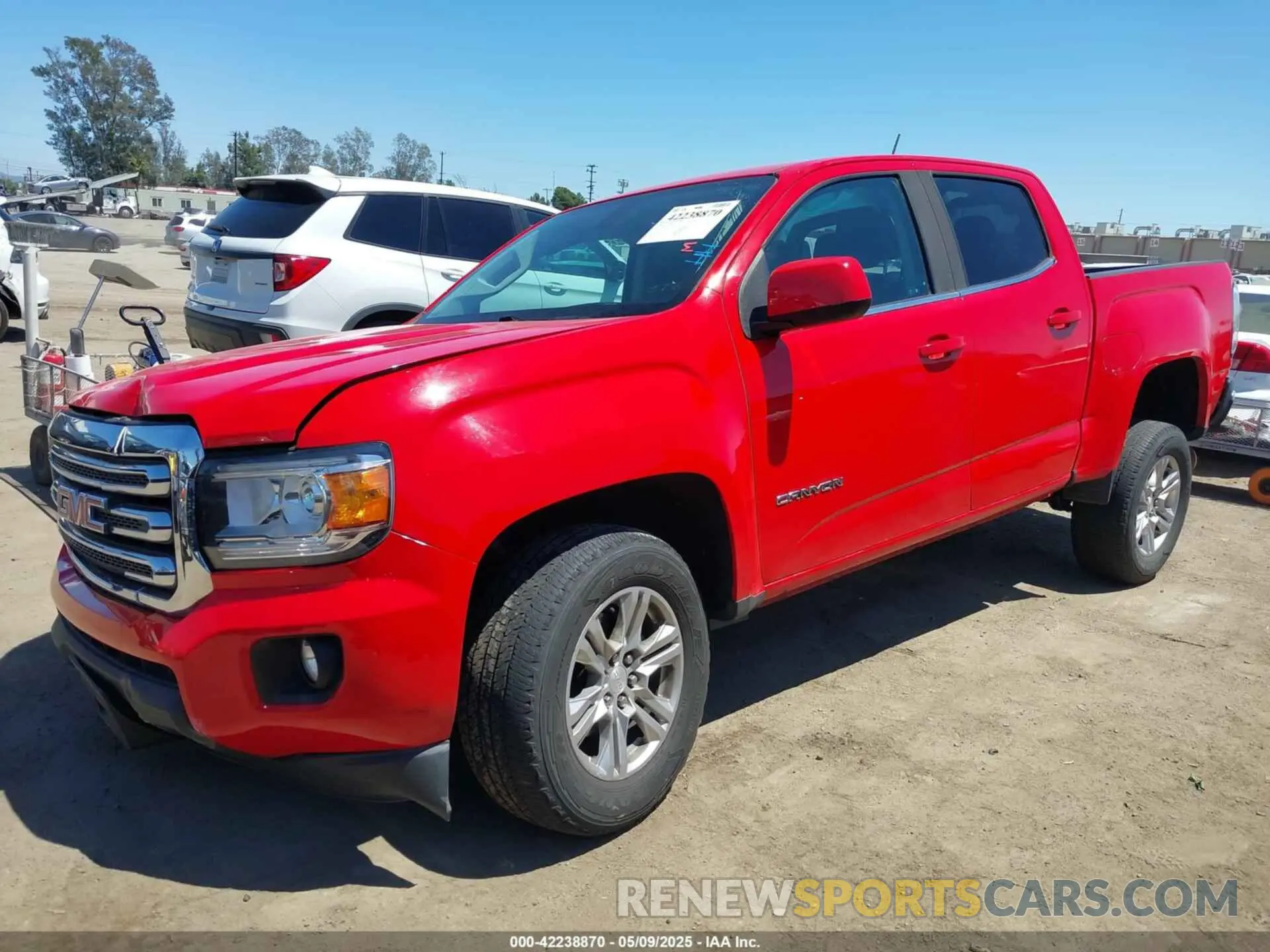 2 Photograph of a damaged car 1GTG5CEN7L1181313 GMC CANYON 2020