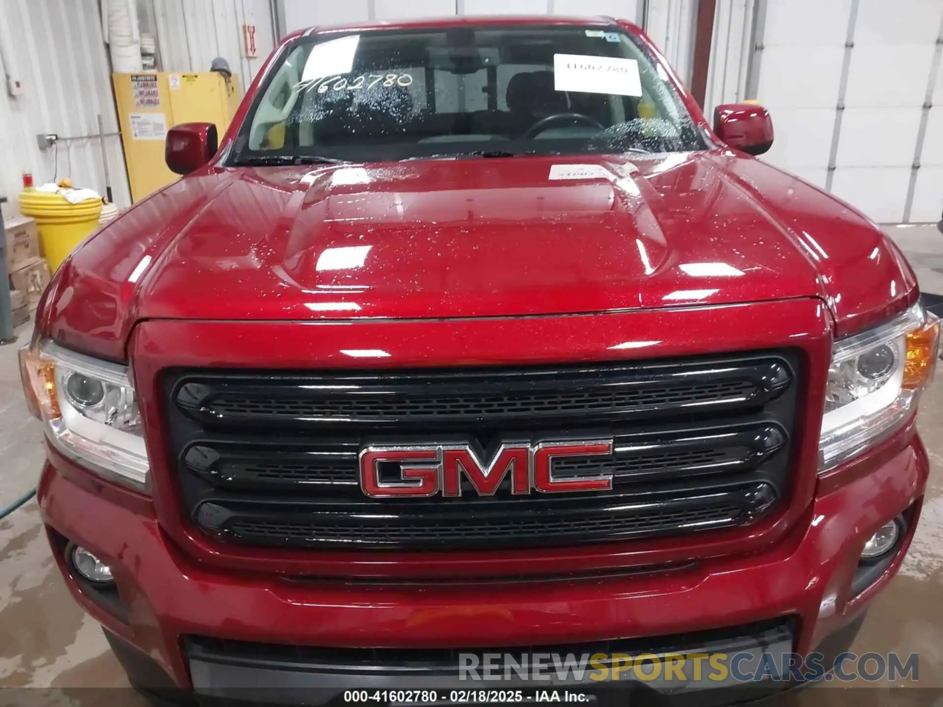 12 Photograph of a damaged car 1GTG6CENXL1163434 GMC CANYON 2020