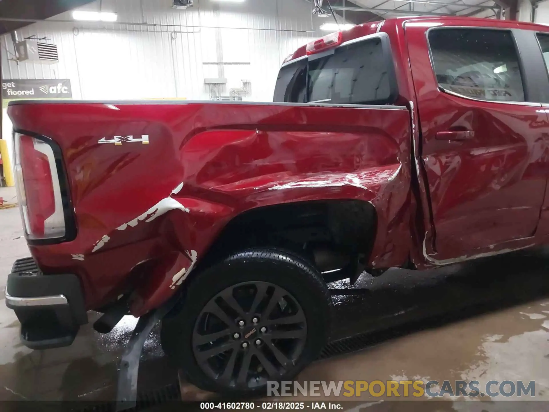 6 Photograph of a damaged car 1GTG6CENXL1163434 GMC CANYON 2020