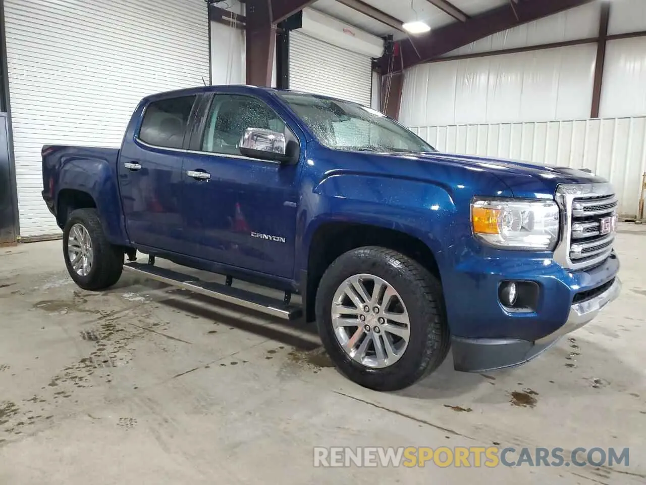 4 Photograph of a damaged car 1GTG6DEN2L1164633 GMC CANYON 2020