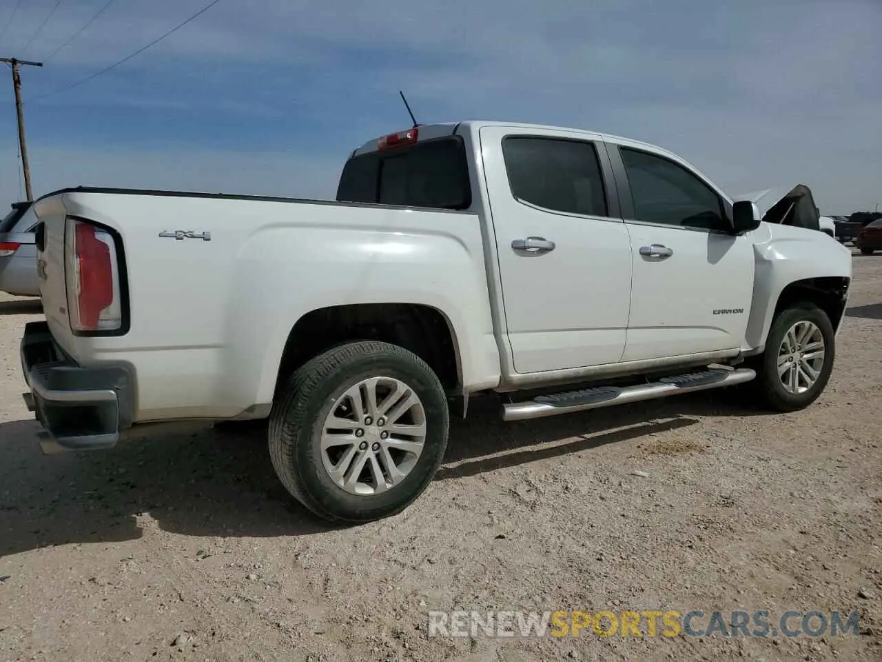 3 Photograph of a damaged car 1GTG6DEN3L1229537 GMC CANYON 2020