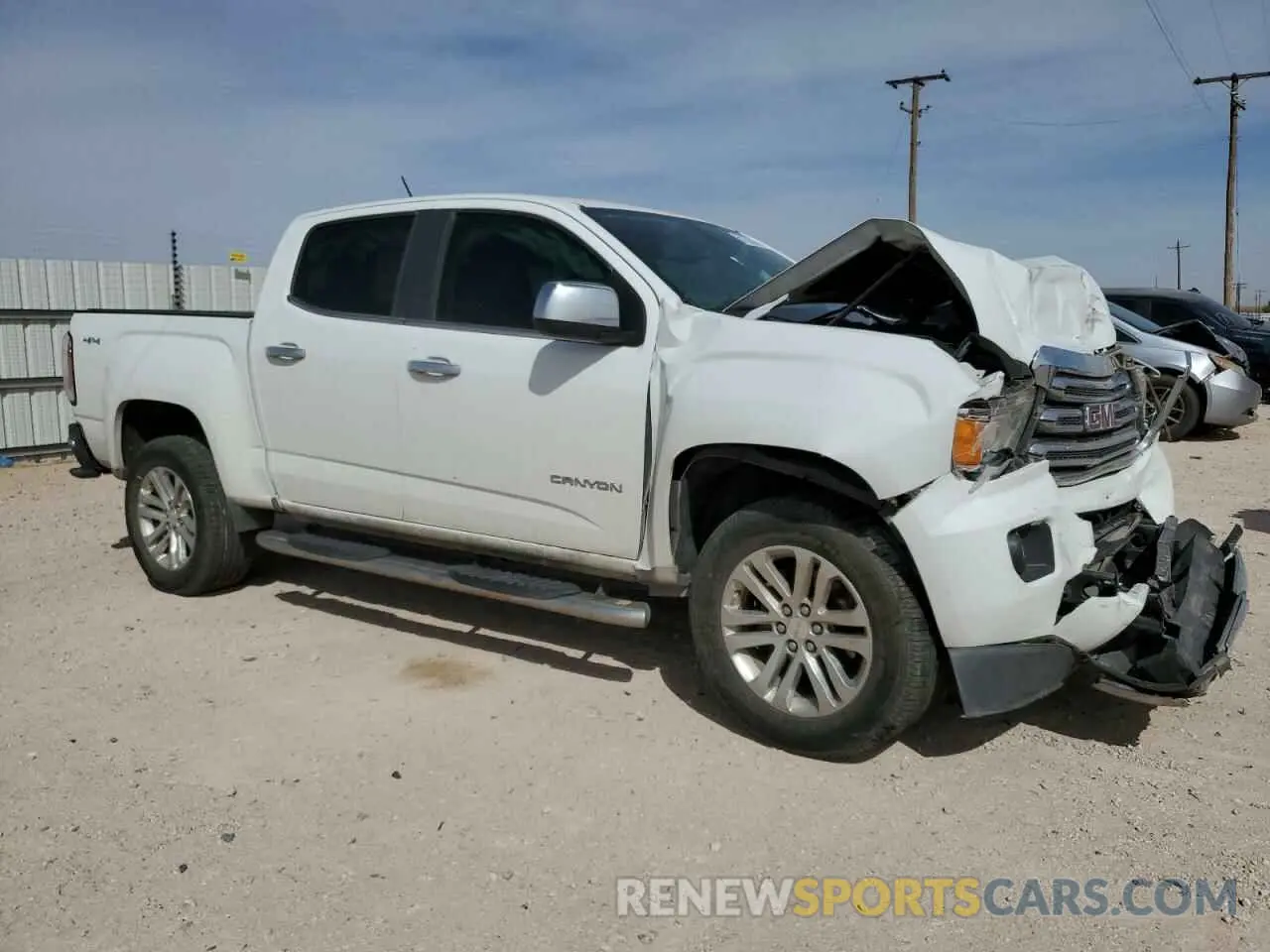 4 Photograph of a damaged car 1GTG6DEN3L1229537 GMC CANYON 2020