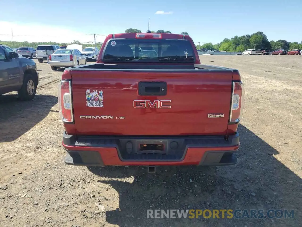6 Photograph of a damaged car 1GTG6FEN1L1166367 GMC CANYON 2020