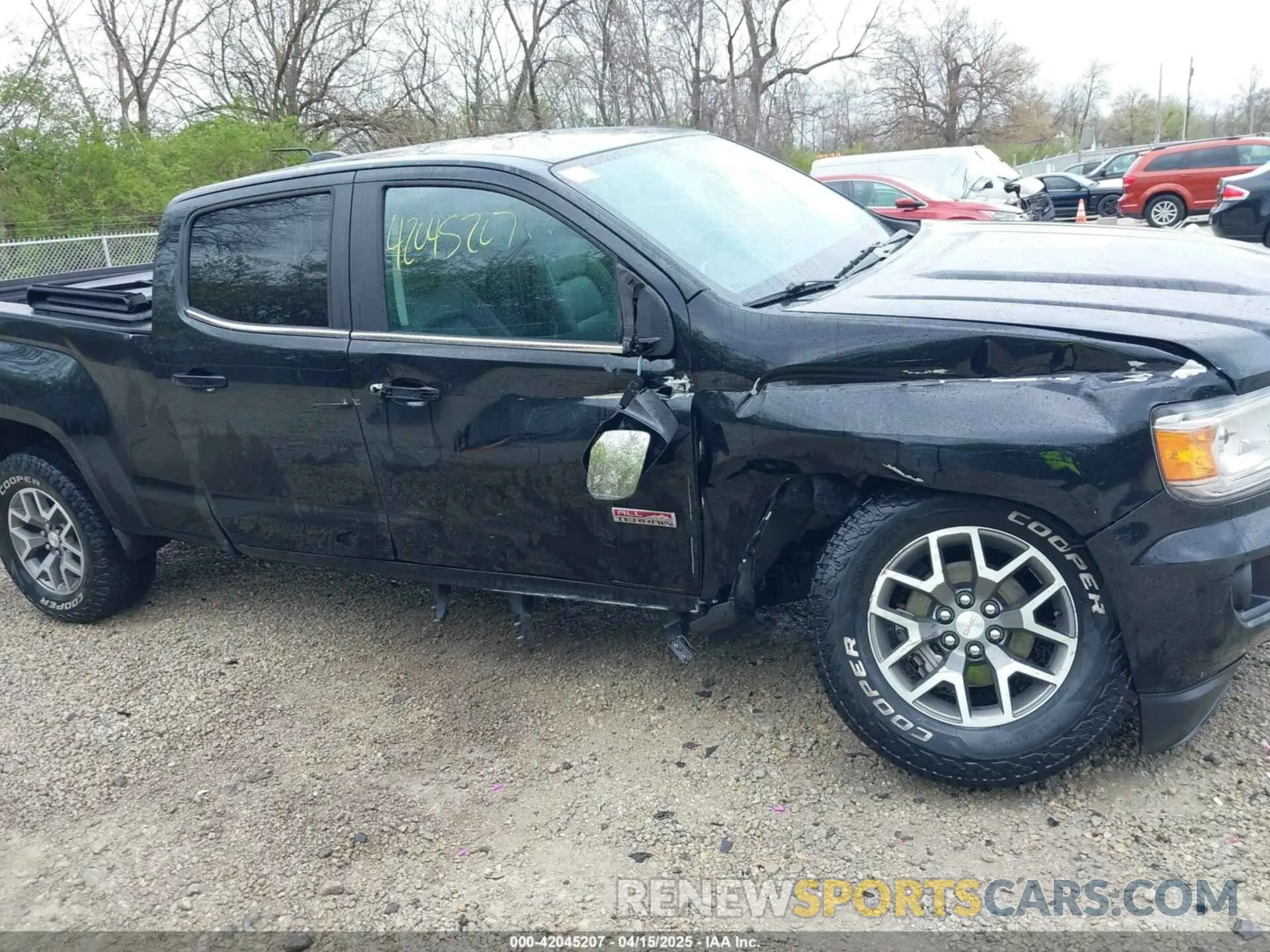 6 Photograph of a damaged car 1GTG6FEN8L1181187 GMC CANYON 2020