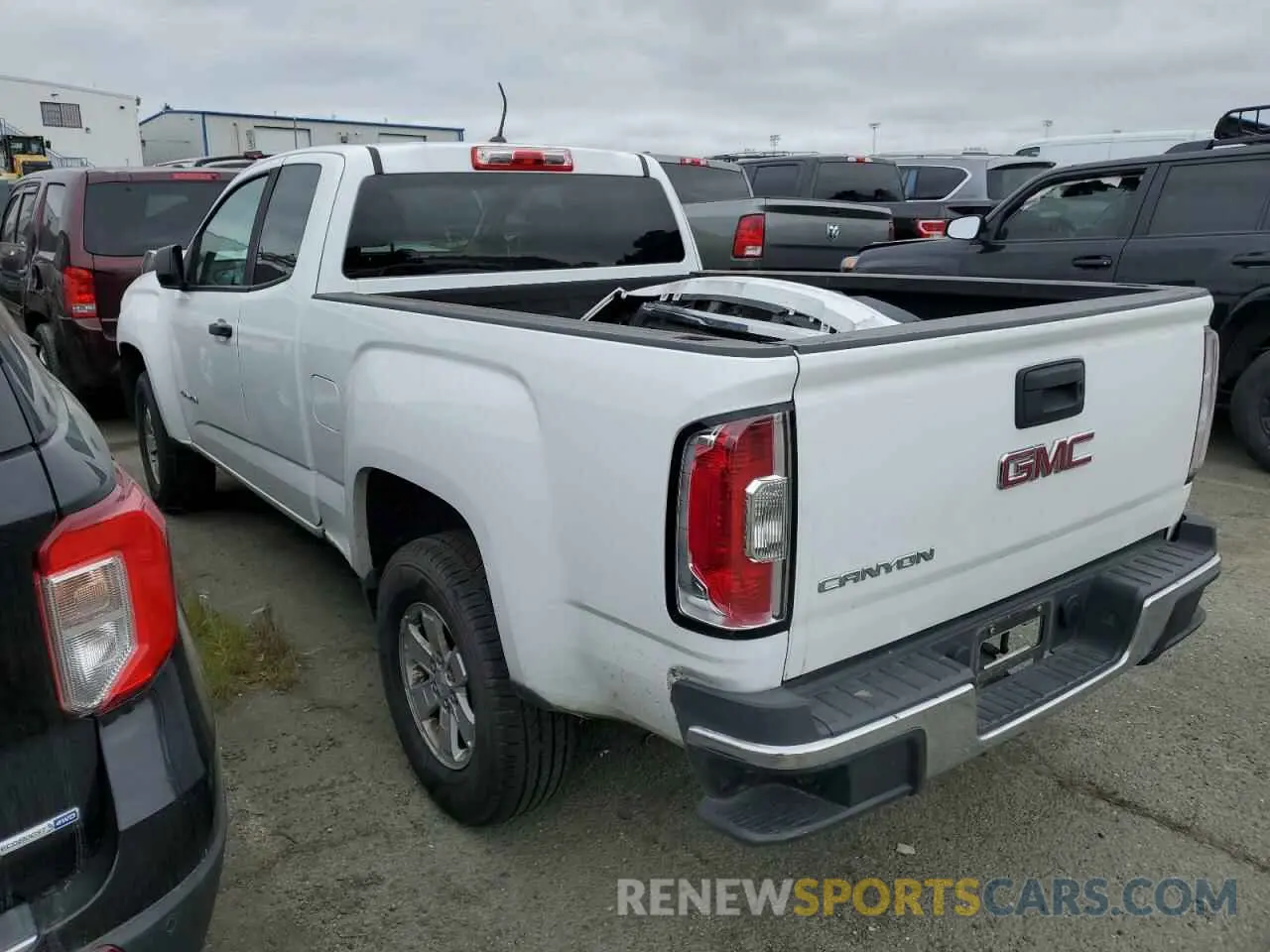 2 Photograph of a damaged car 1GTH5AEA4L1137176 GMC CANYON 2020