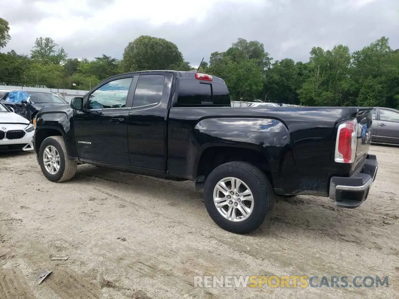 2 Photograph of a damaged car 1GTH5CEA9L1175742 GMC CANYON 2020