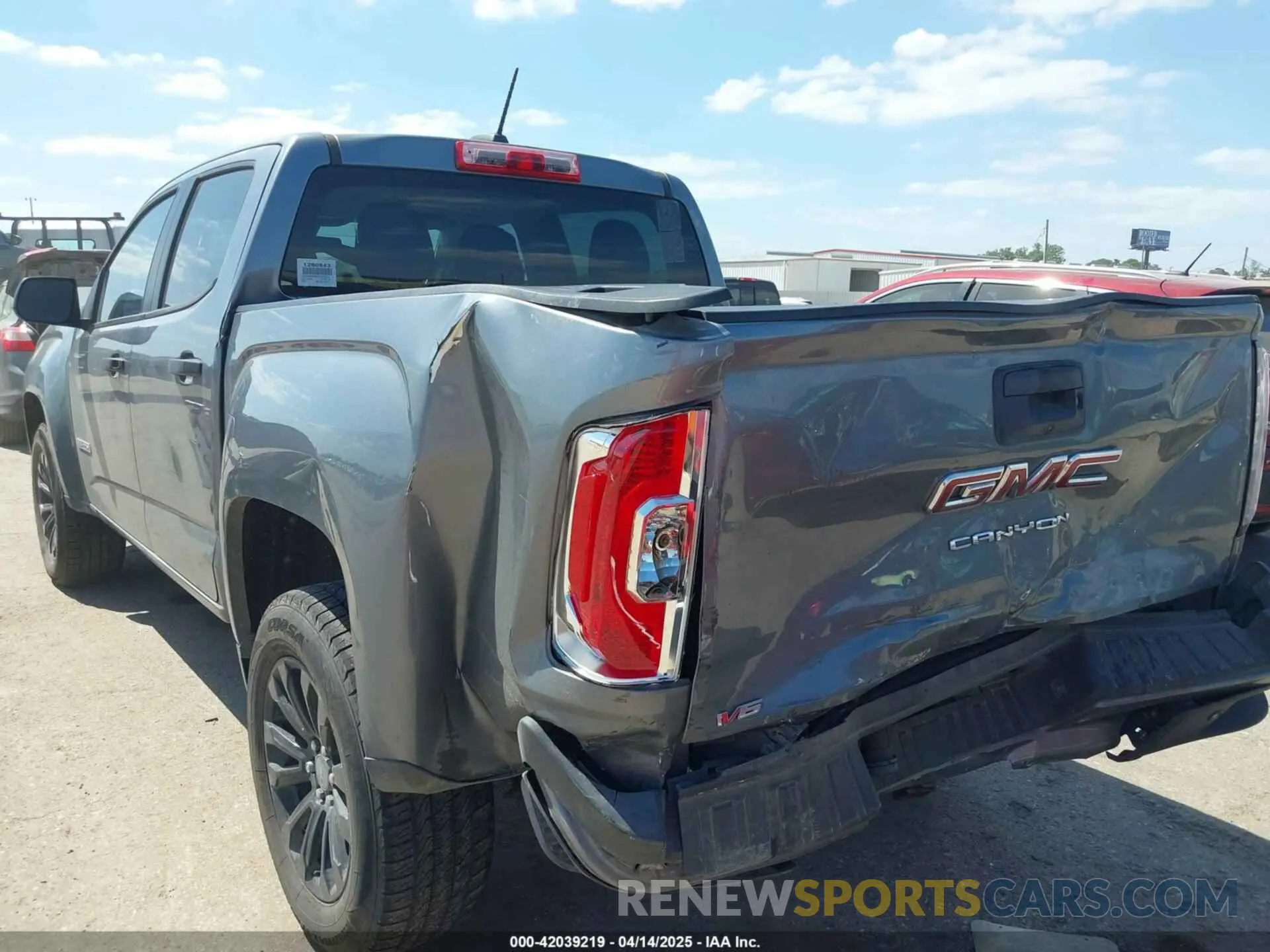 3 Photograph of a damaged car 1GTG5BEN0M1280843 GMC CANYON 2021
