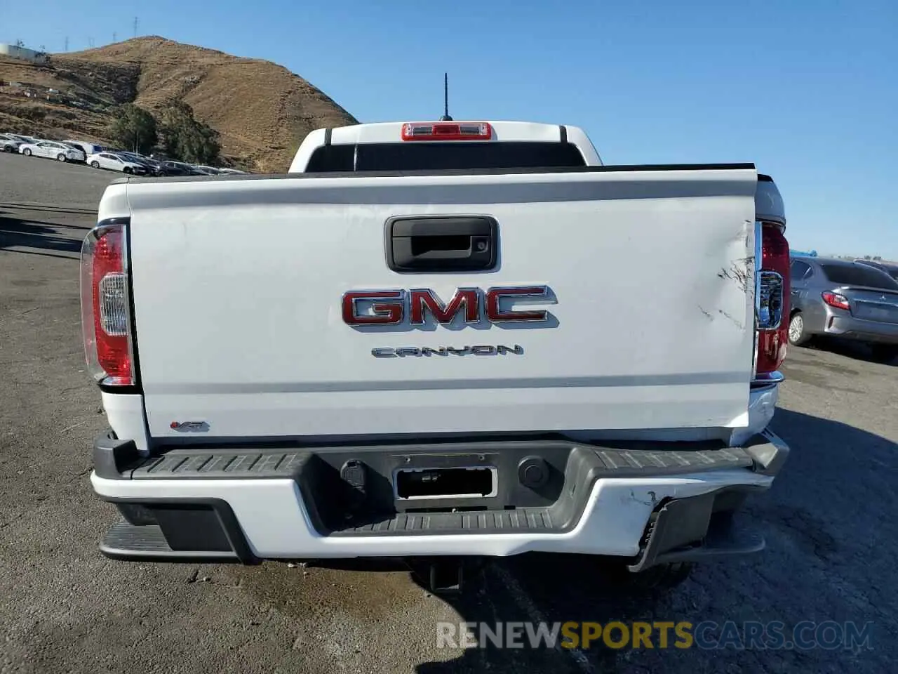 6 Photograph of a damaged car 1GTG5BEN4M1277136 GMC CANYON 2021