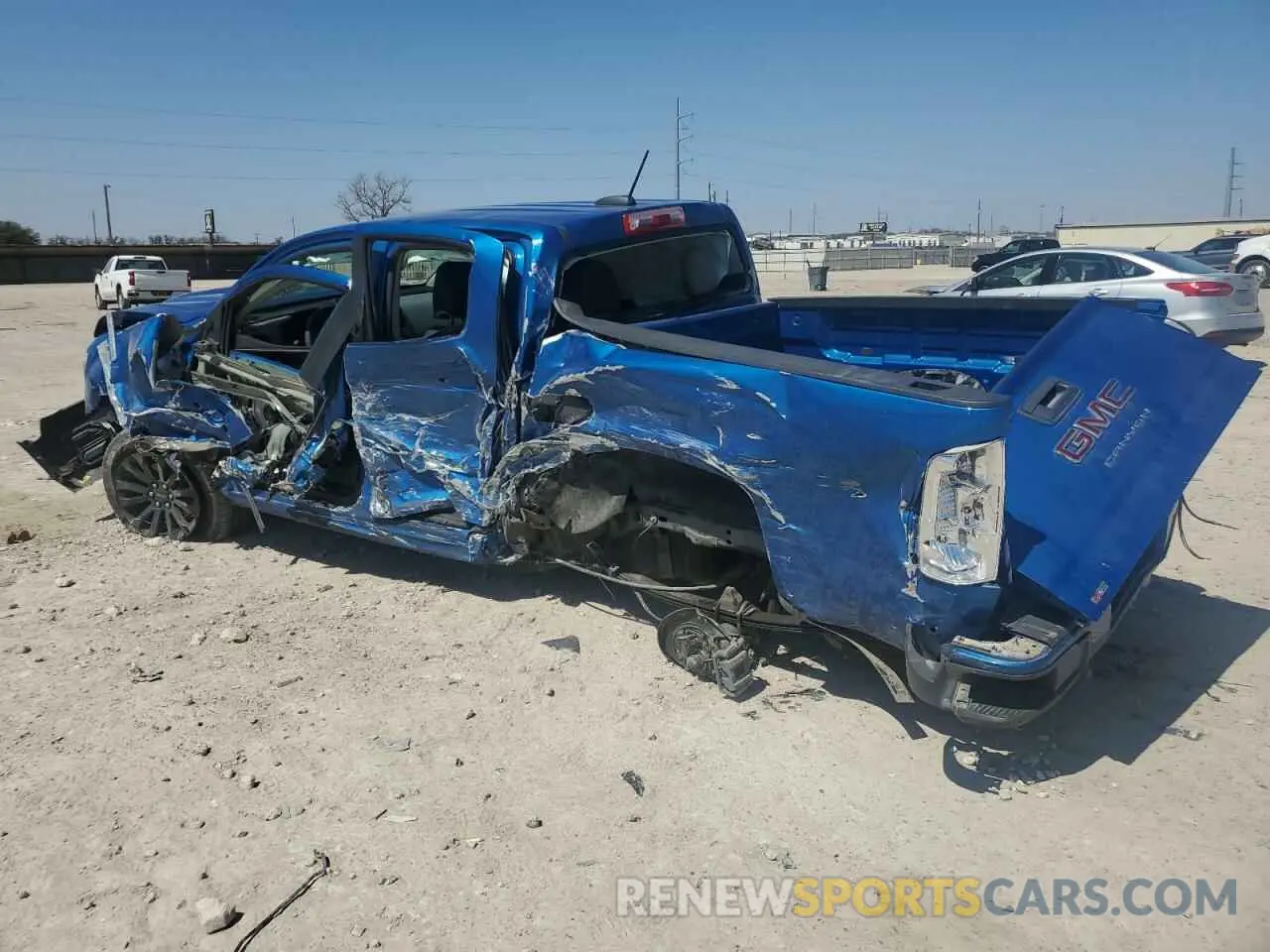 2 Photograph of a damaged car 1GTG5BENXM1285631 GMC CANYON 2021