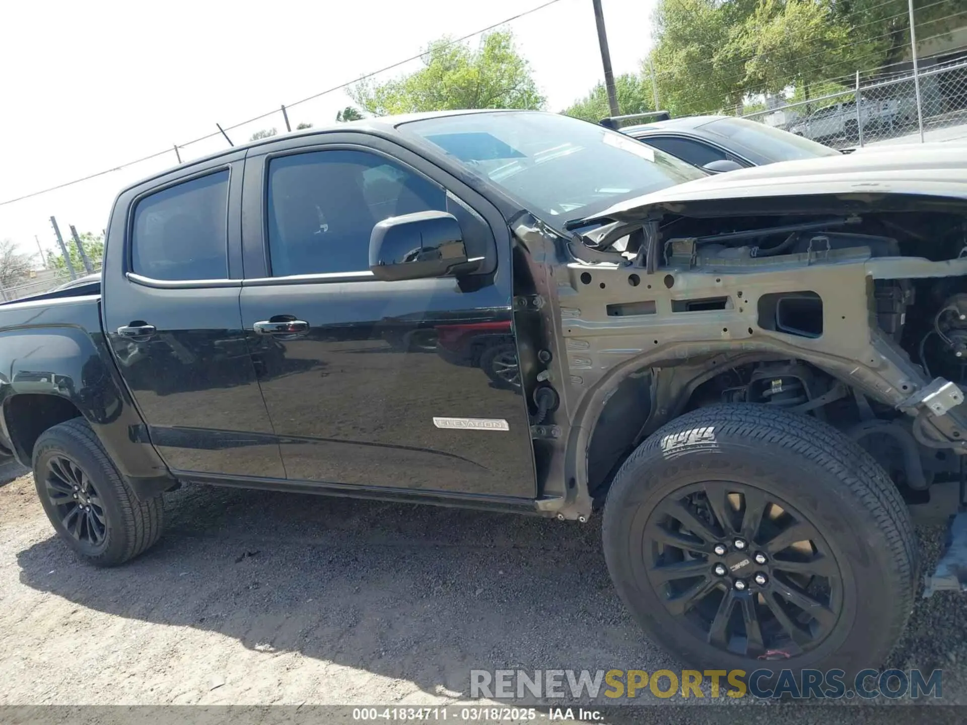 14 Photograph of a damaged car 1GTG5CEN0M1283456 GMC CANYON 2021