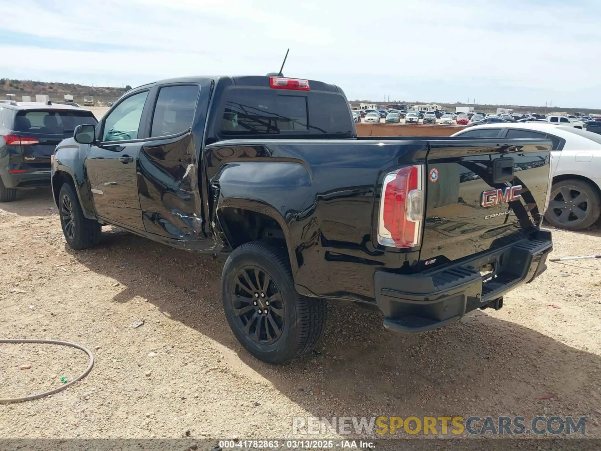 3 Photograph of a damaged car 1GTG5CEN4M1290149 GMC CANYON 2021