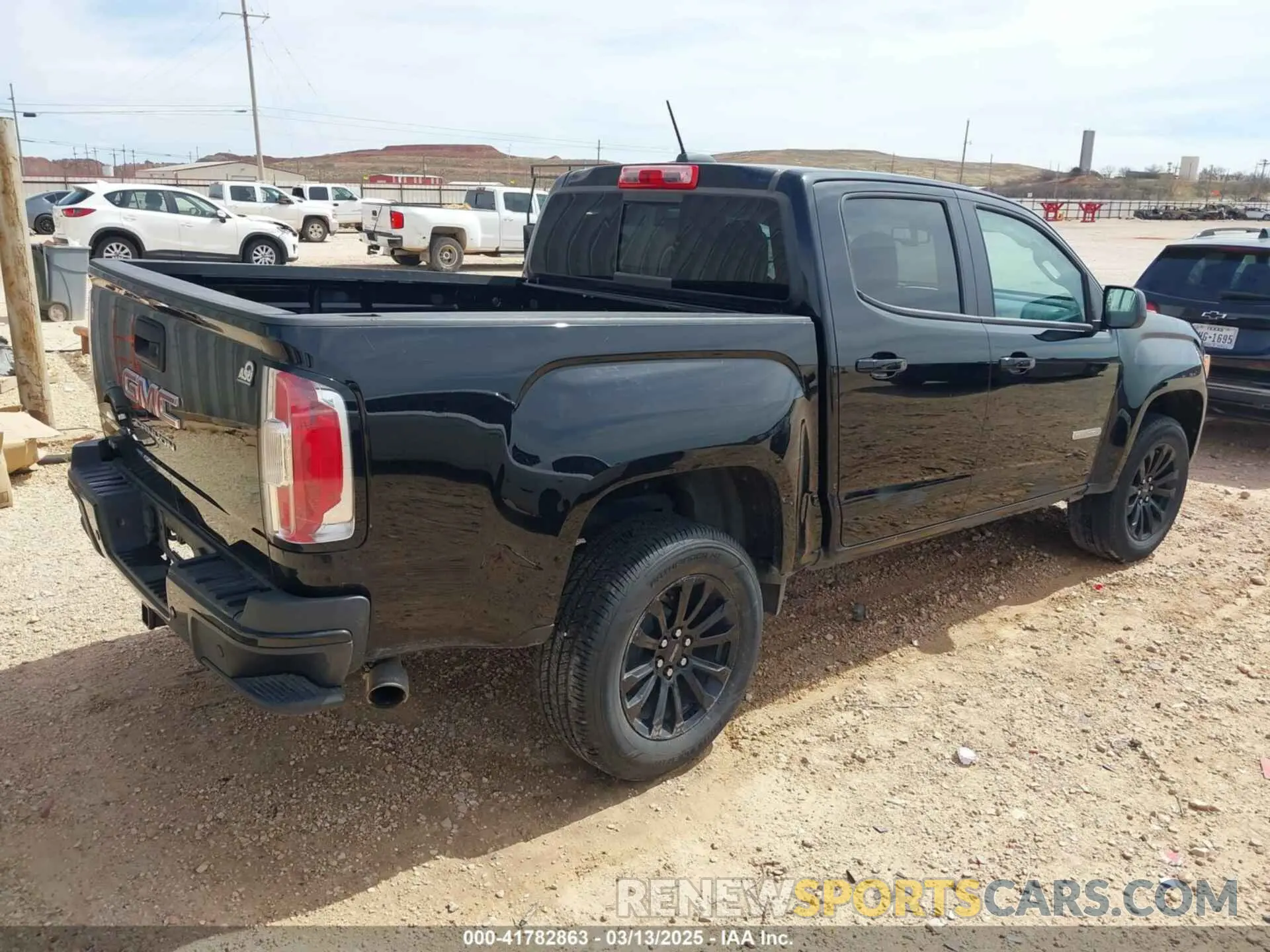 4 Photograph of a damaged car 1GTG5CEN4M1290149 GMC CANYON 2021