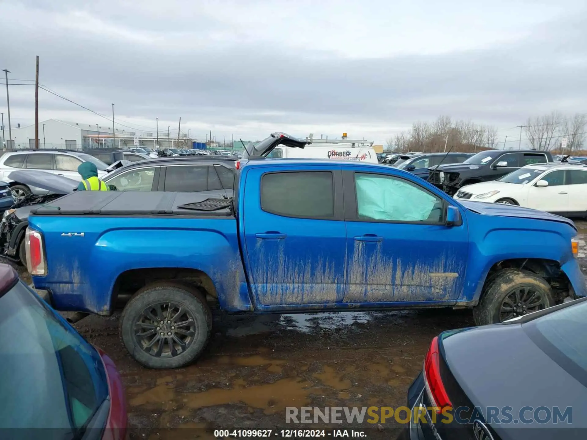 13 Photograph of a damaged car 1GTG6CEN1M1245554 GMC CANYON 2021
