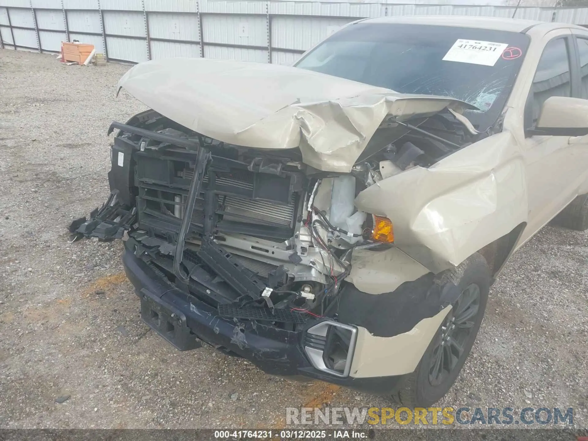 12 Photograph of a damaged car 1GTG6CEN4M1279682 GMC CANYON 2021