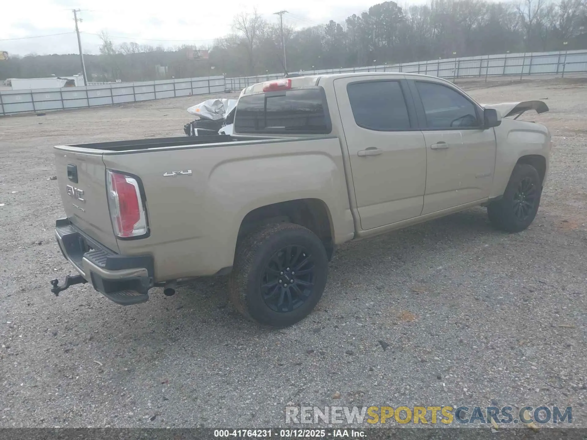 4 Photograph of a damaged car 1GTG6CEN4M1279682 GMC CANYON 2021