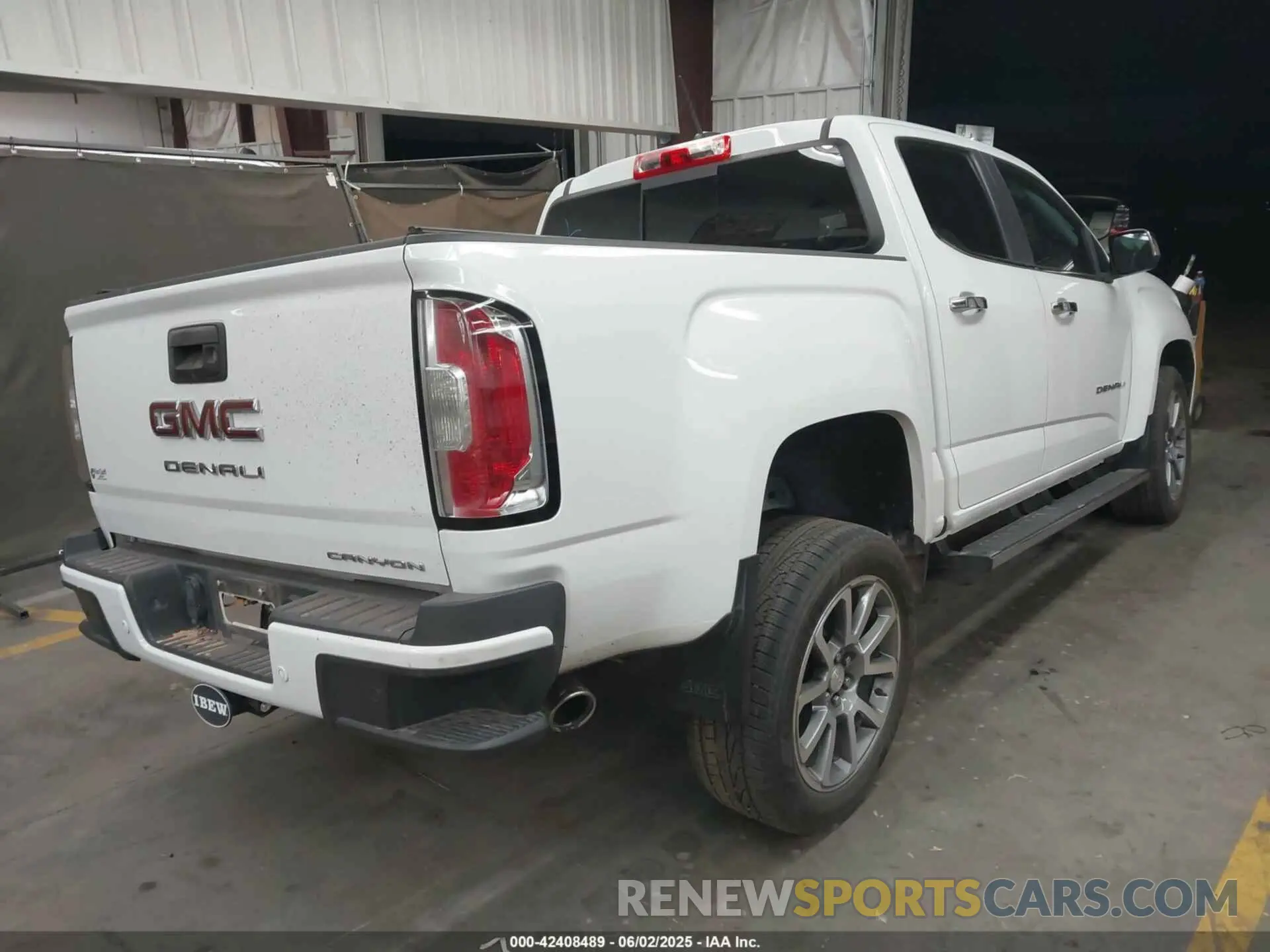 4 Photograph of a damaged car 1GTG6EEN0M1174391 GMC CANYON 2021