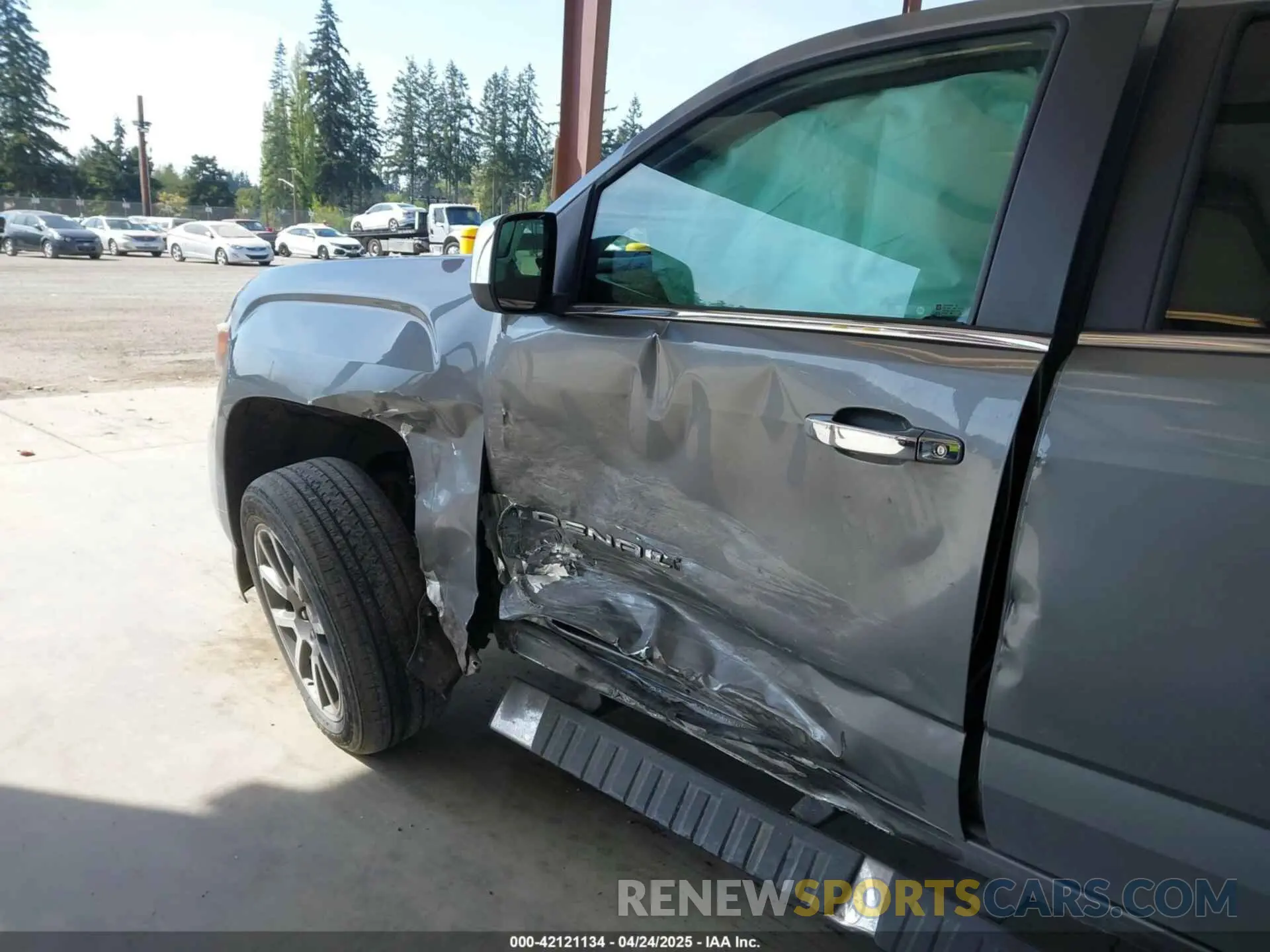 6 Photograph of a damaged car 1GTG6EEN5M1102747 GMC CANYON 2021