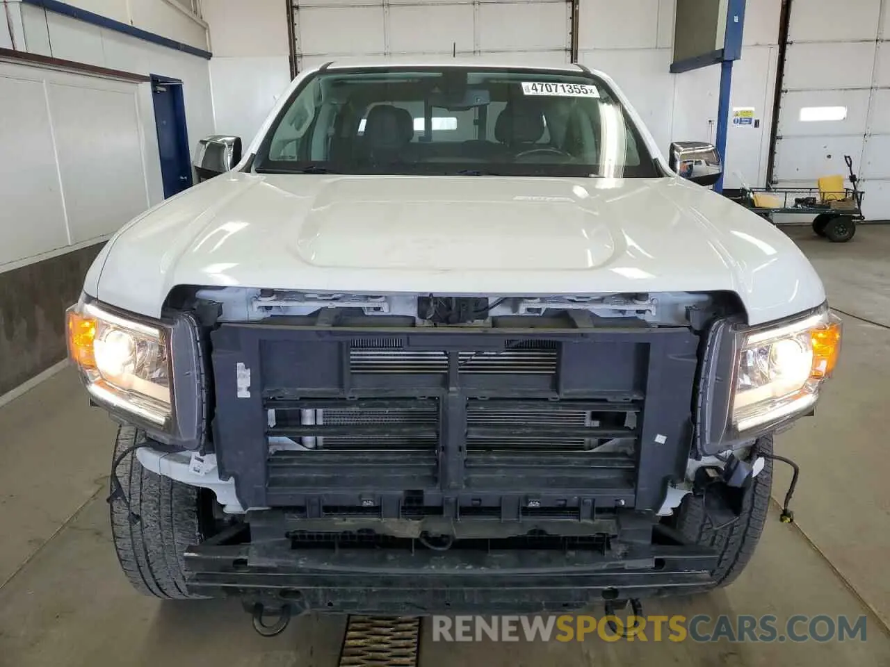 5 Photograph of a damaged car 1GTG6EEN6M1142514 GMC CANYON 2021