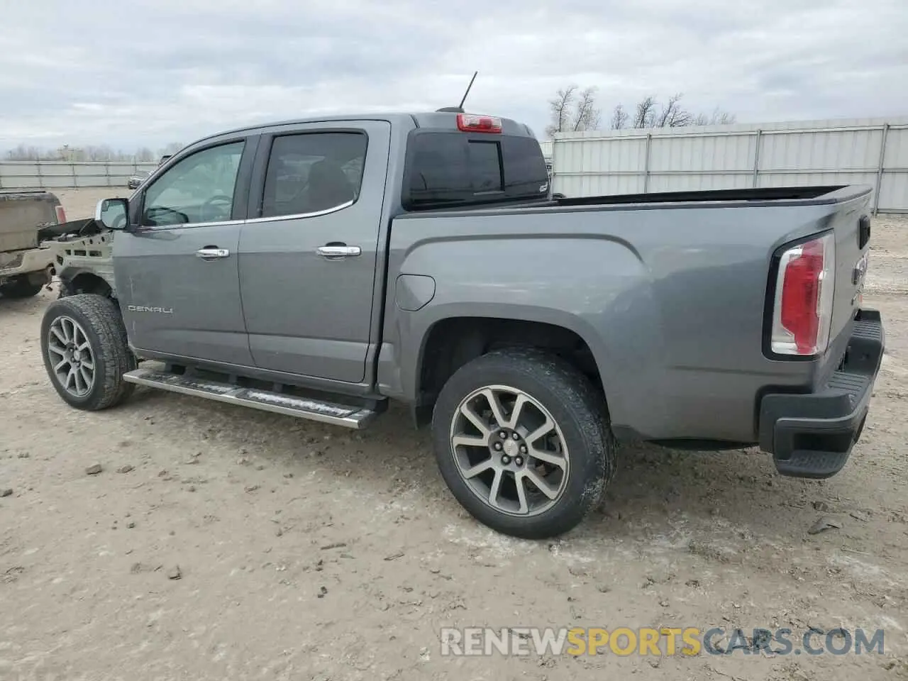 2 Photograph of a damaged car 1GTG6EEN7M1151917 GMC CANYON 2021