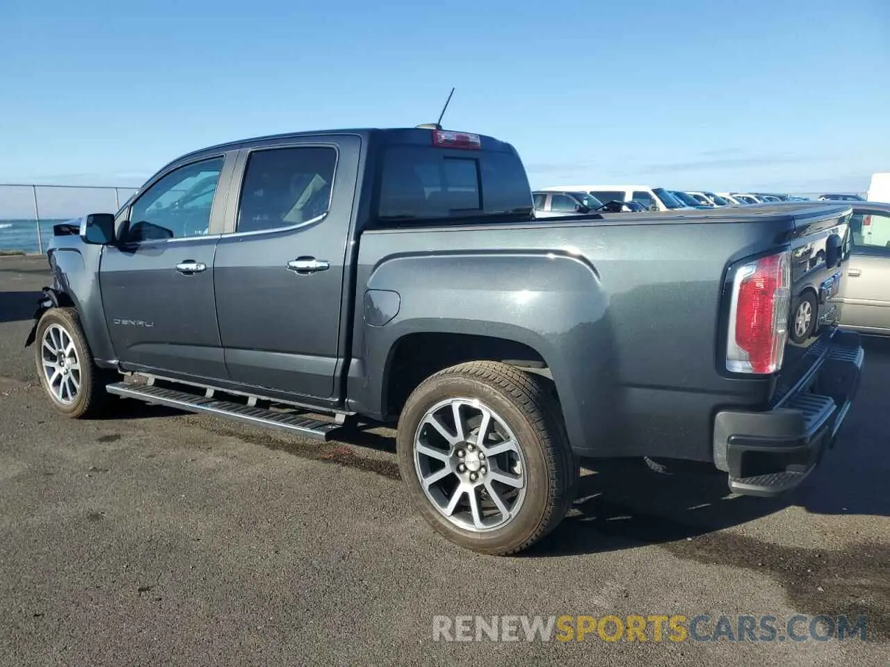 2 Photograph of a damaged car 1GTG6EEN9M1150283 GMC CANYON 2021