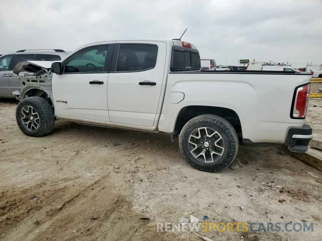 2 Photograph of a damaged car 1GTG6FEN0M1122894 GMC CANYON 2021