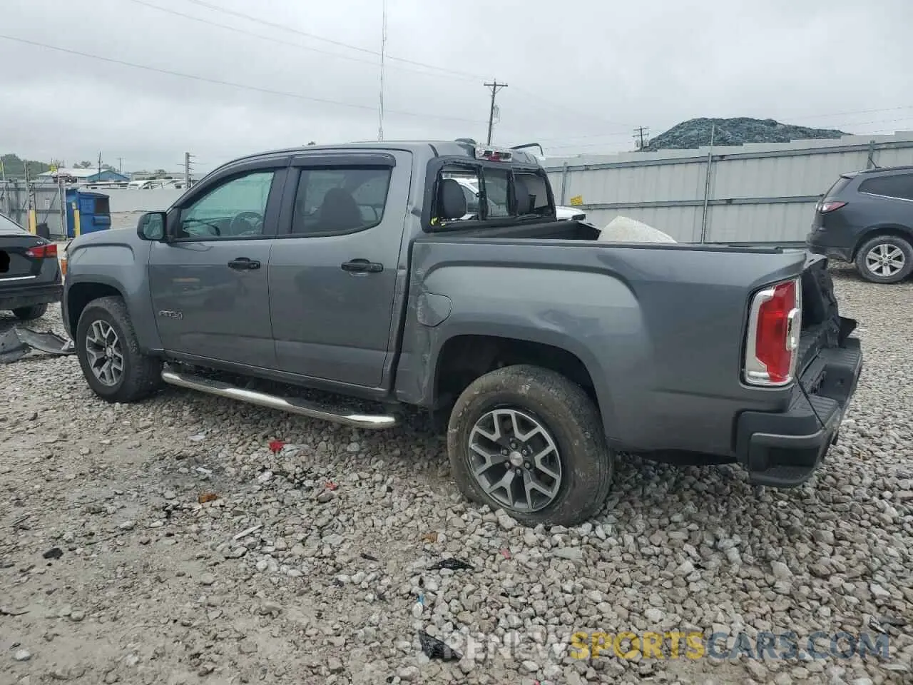 2 Photograph of a damaged car 1GTG6FEN1M1103416 GMC CANYON 2021