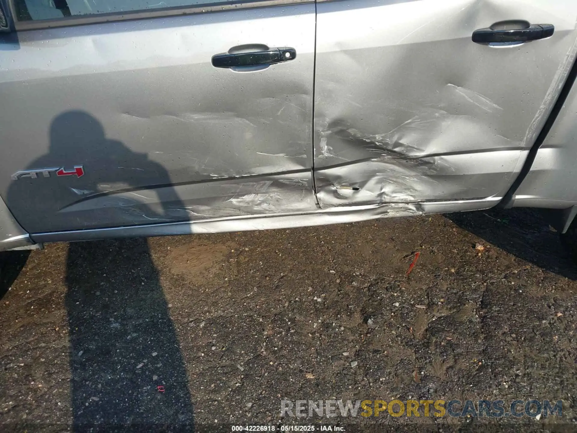 6 Photograph of a damaged car 1GTG6FEN1M1295341 GMC CANYON 2021