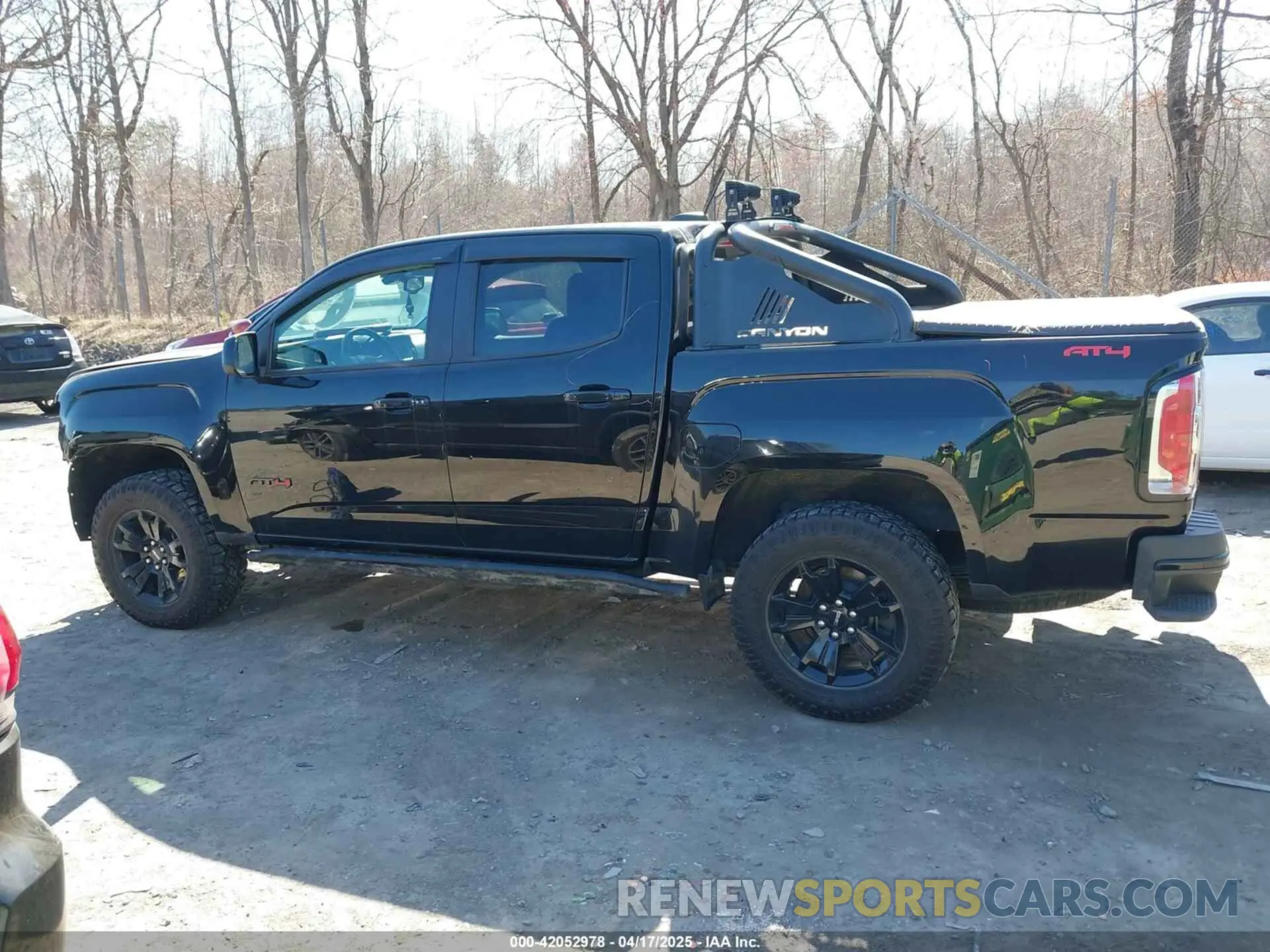 14 Photograph of a damaged car 1GTG6FEN4M1255075 GMC CANYON 2021