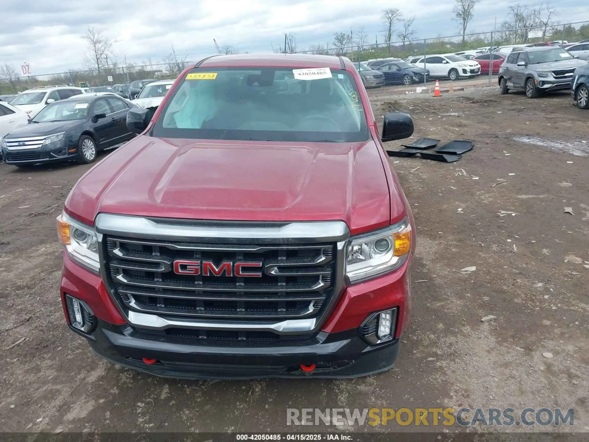 11 Photograph of a damaged car 1GTG6FEN8M1245858 GMC CANYON 2021