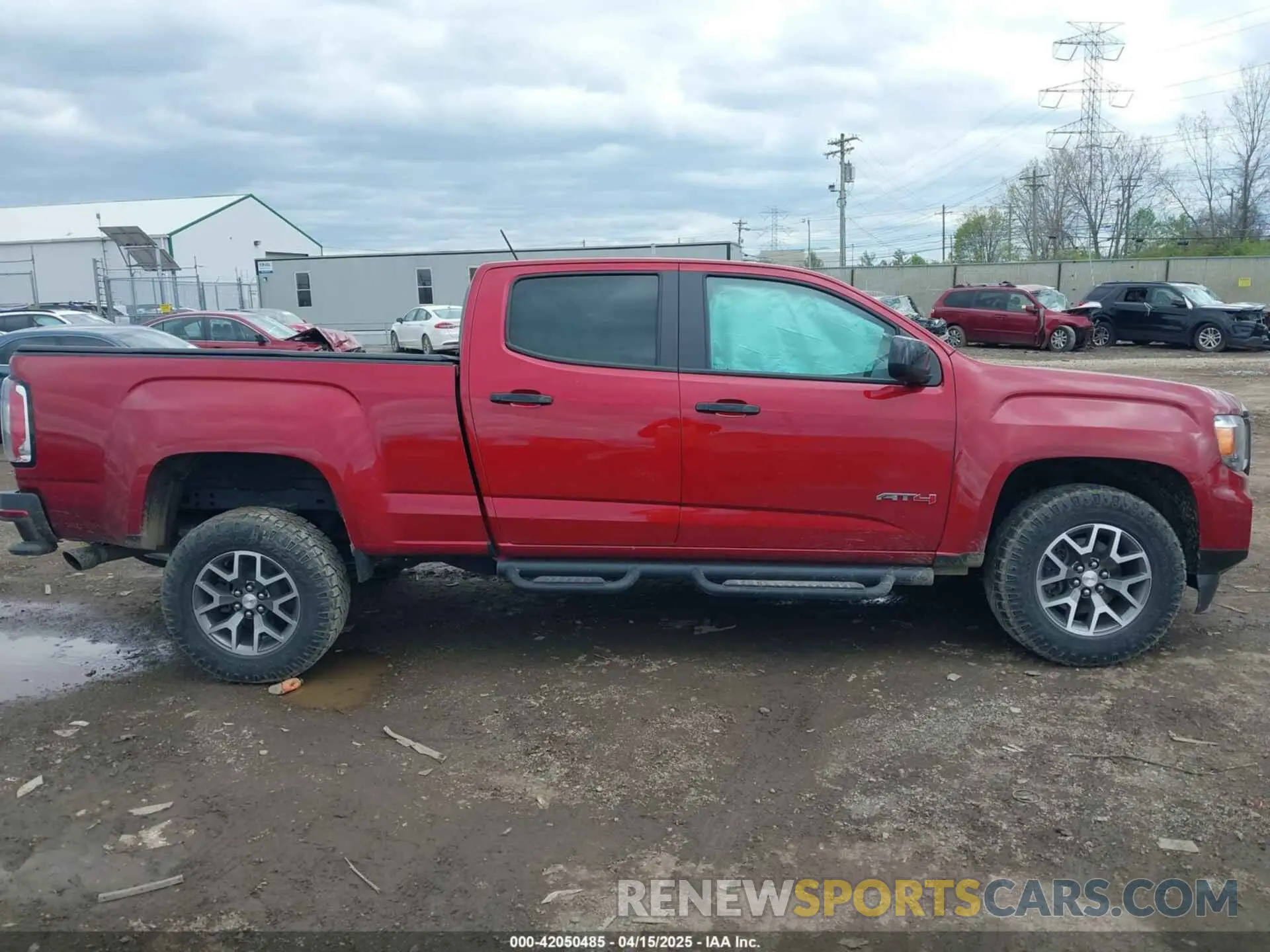 12 Photograph of a damaged car 1GTG6FEN8M1245858 GMC CANYON 2021