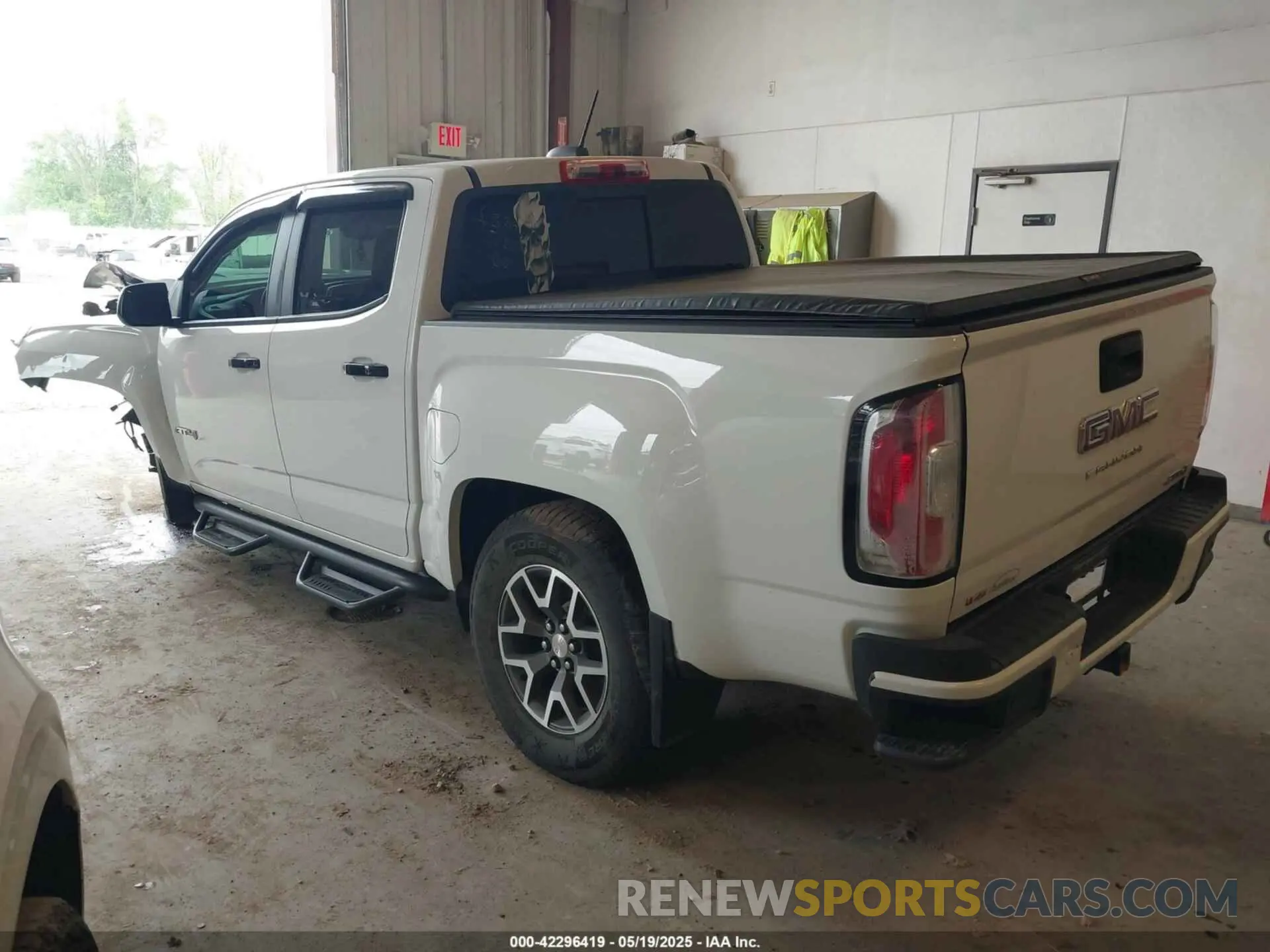 3 Photograph of a damaged car 1GTG6FEN9M1117712 GMC CANYON 2021