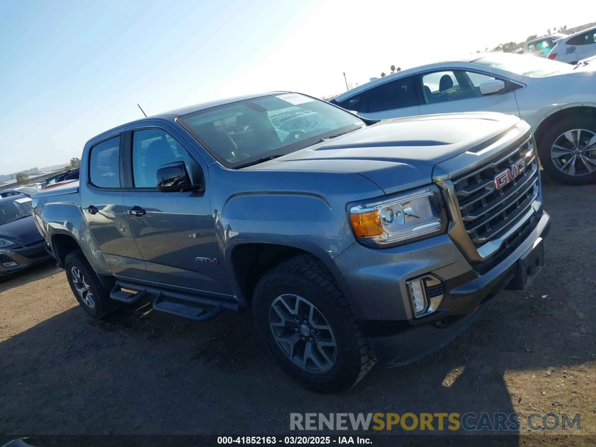 13 Photograph of a damaged car 1GTG6FEN9M1123638 GMC CANYON 2021