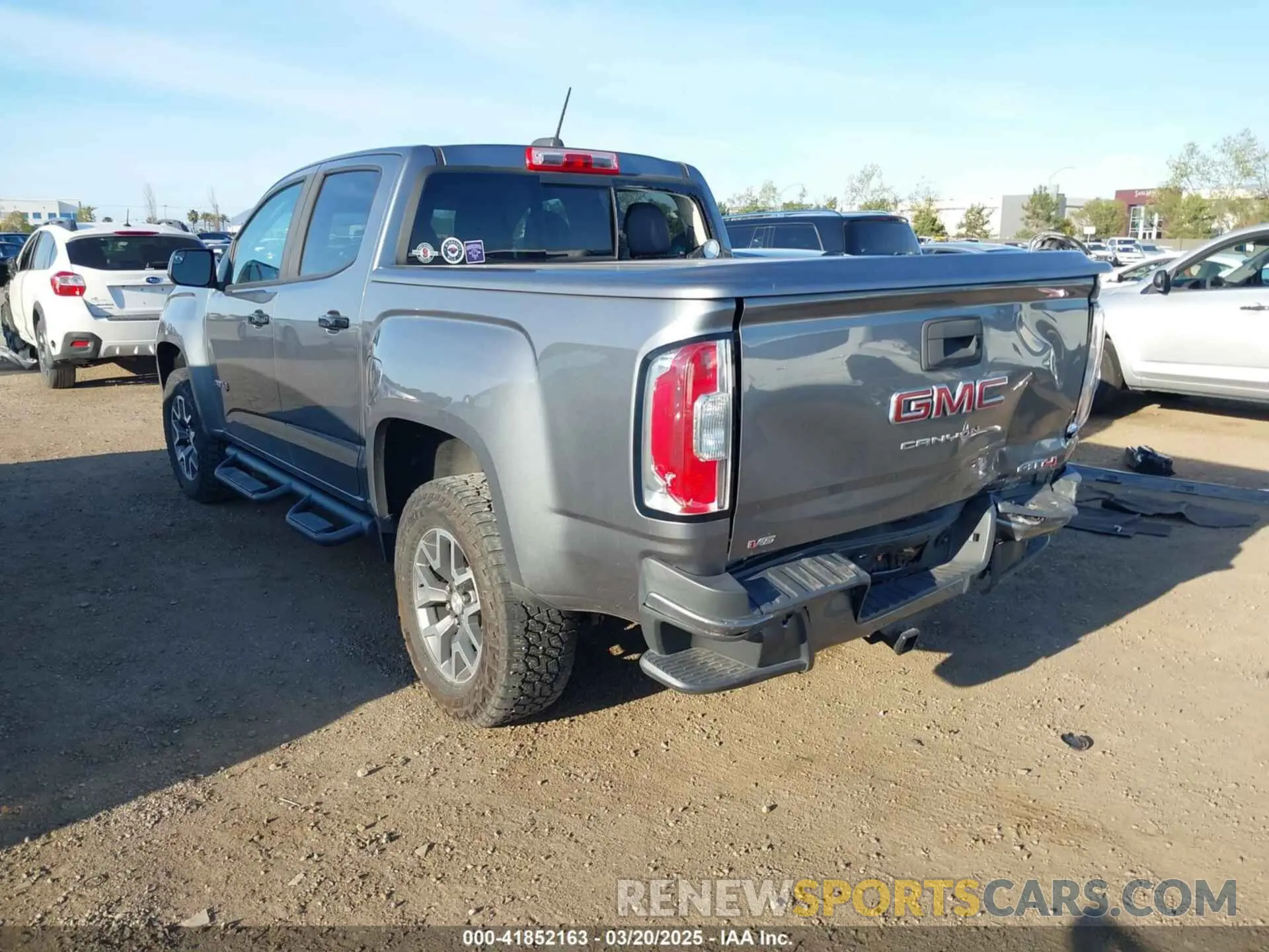 3 Photograph of a damaged car 1GTG6FEN9M1123638 GMC CANYON 2021