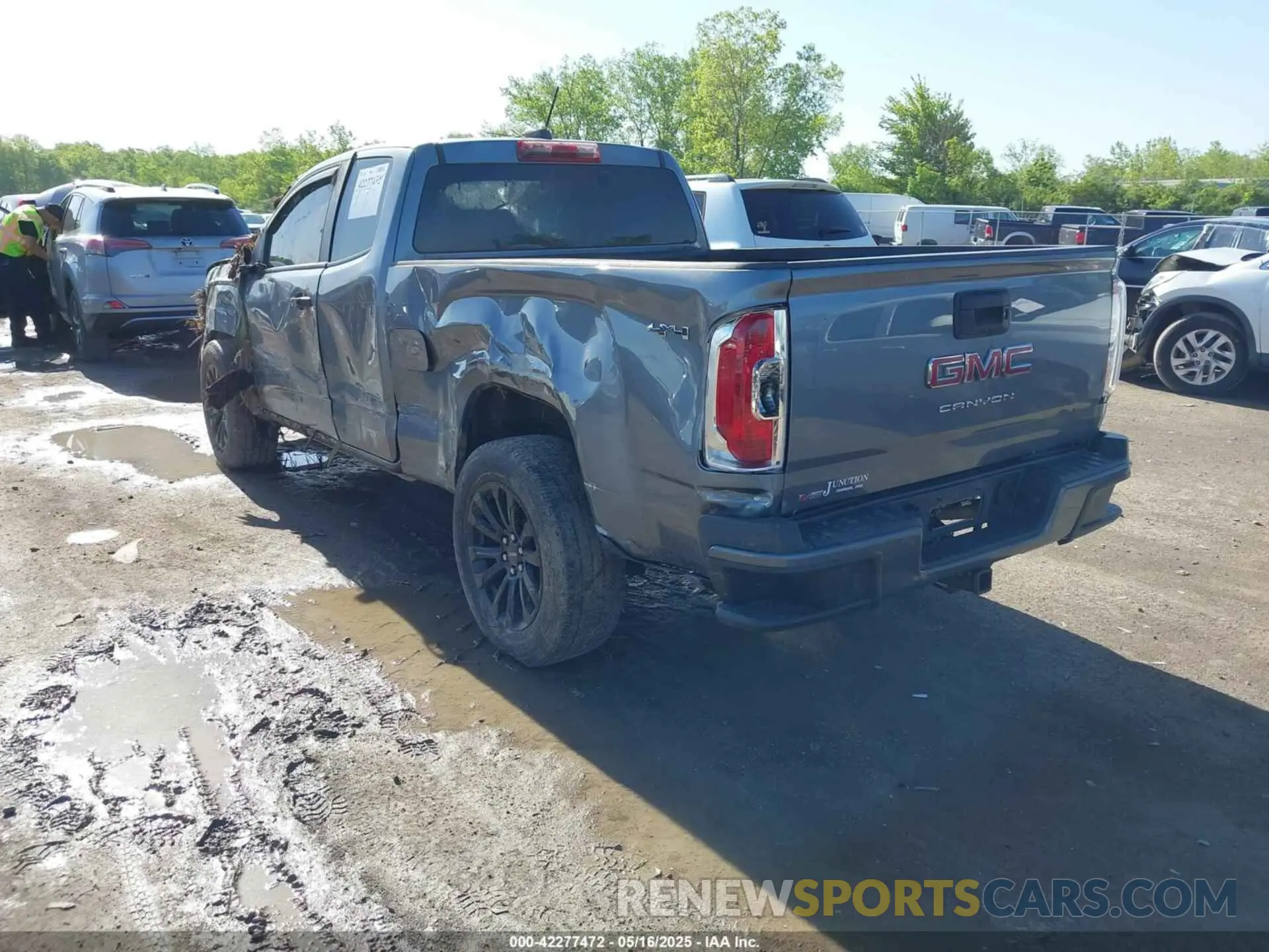 3 Photograph of a damaged car 1GTH6BEN2M1216465 GMC CANYON 2021