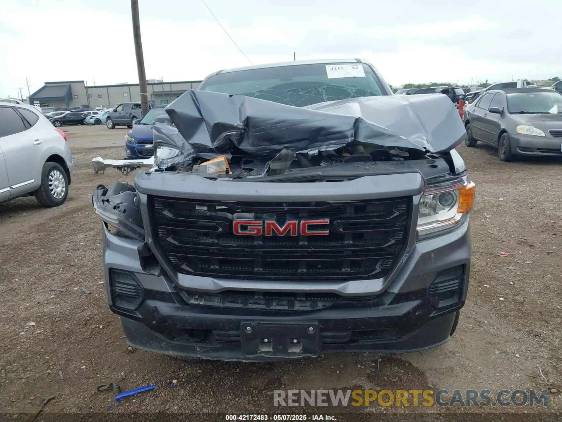 12 Photograph of a damaged car 1GTG5BEN0N1229201 GMC CANYON 2022
