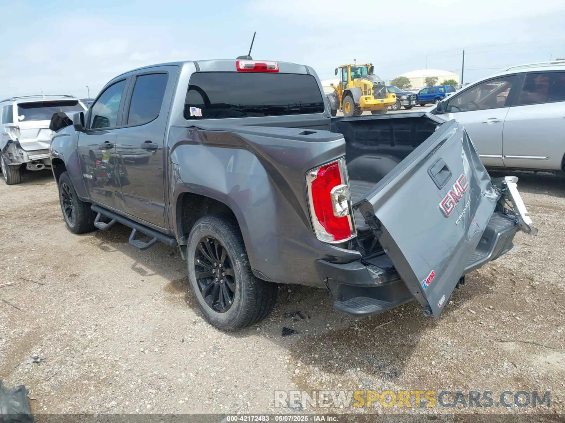 3 Photograph of a damaged car 1GTG5BEN0N1229201 GMC CANYON 2022