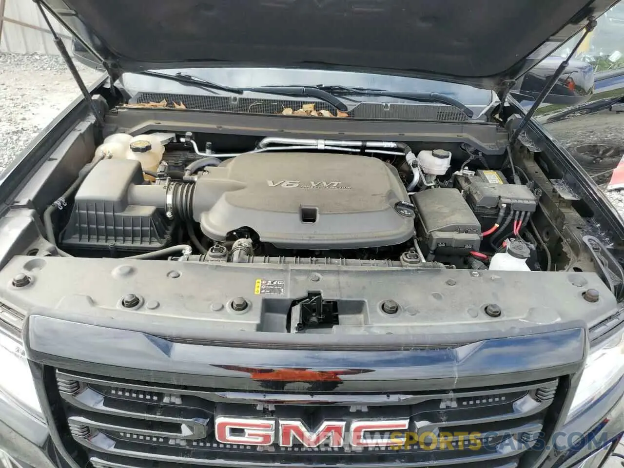 11 Photograph of a damaged car 1GTG5CEN1N1257580 GMC CANYON 2022