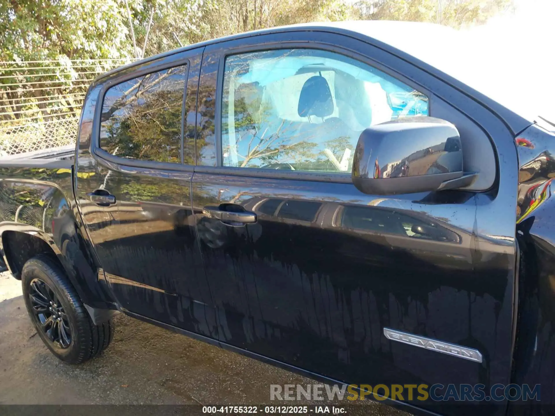 13 Photograph of a damaged car 1GTG5CEN1N1296346 GMC CANYON 2022