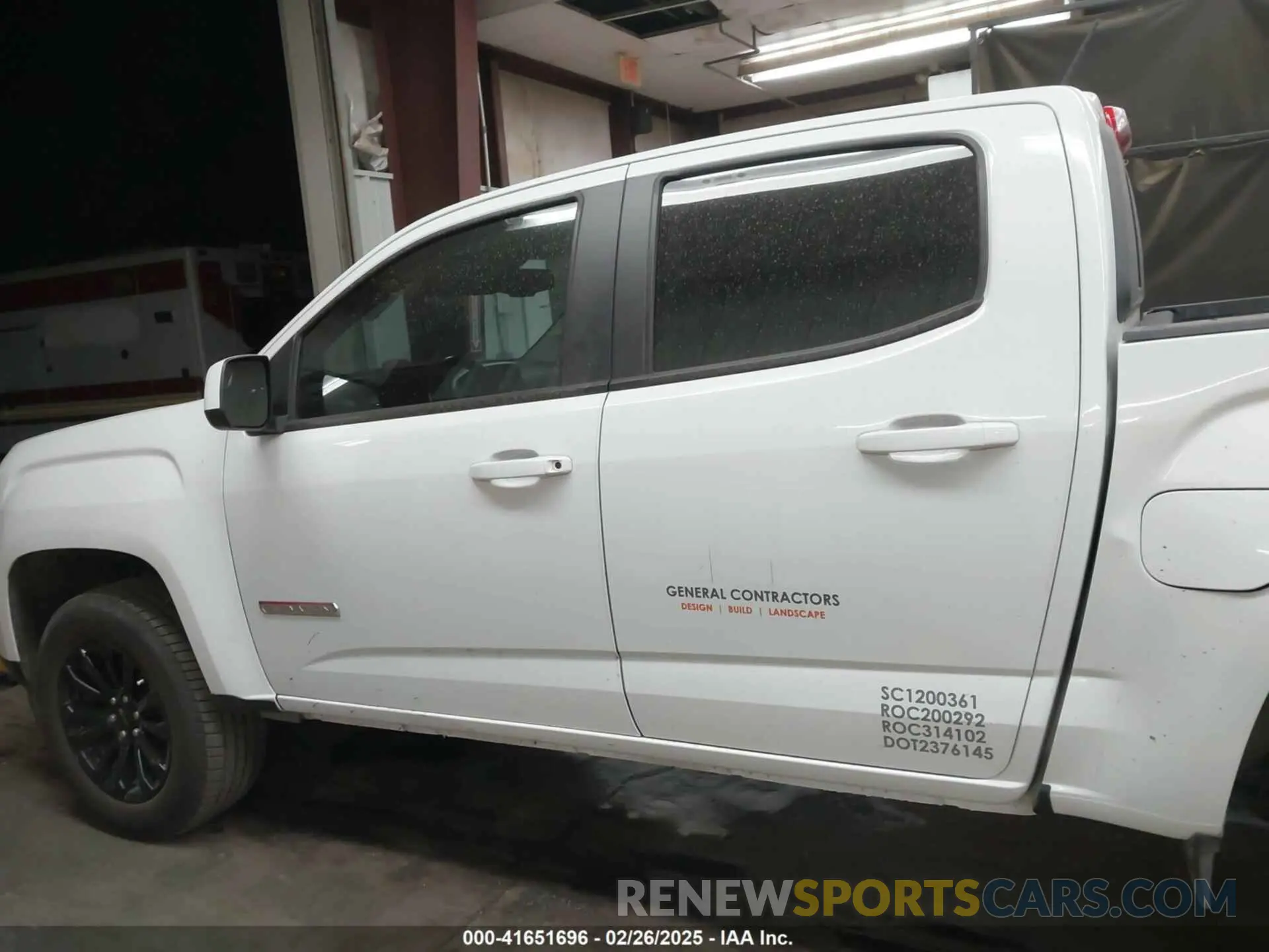 14 Photograph of a damaged car 1GTG5CEN2N1272248 GMC CANYON 2022