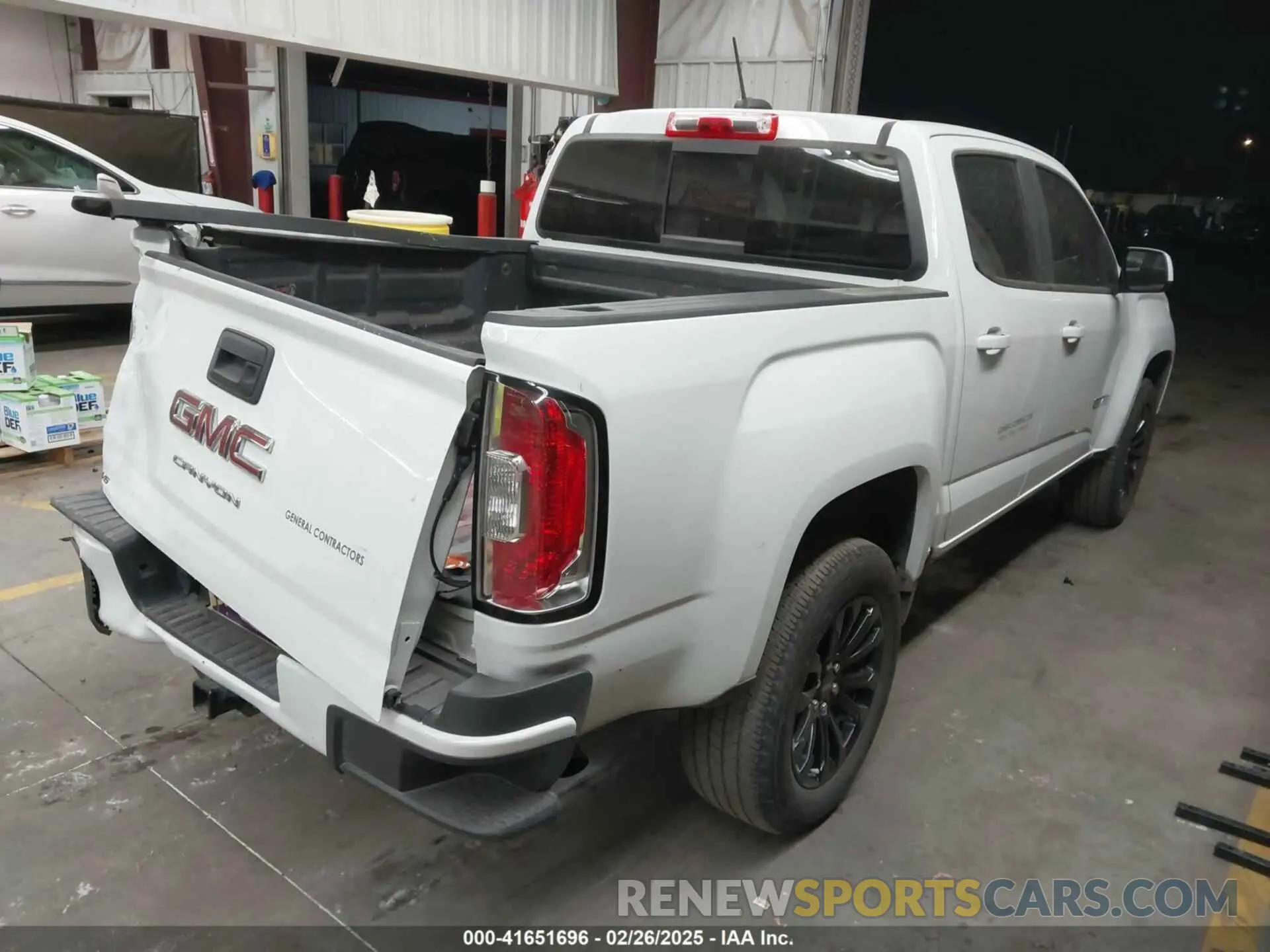 4 Photograph of a damaged car 1GTG5CEN2N1272248 GMC CANYON 2022