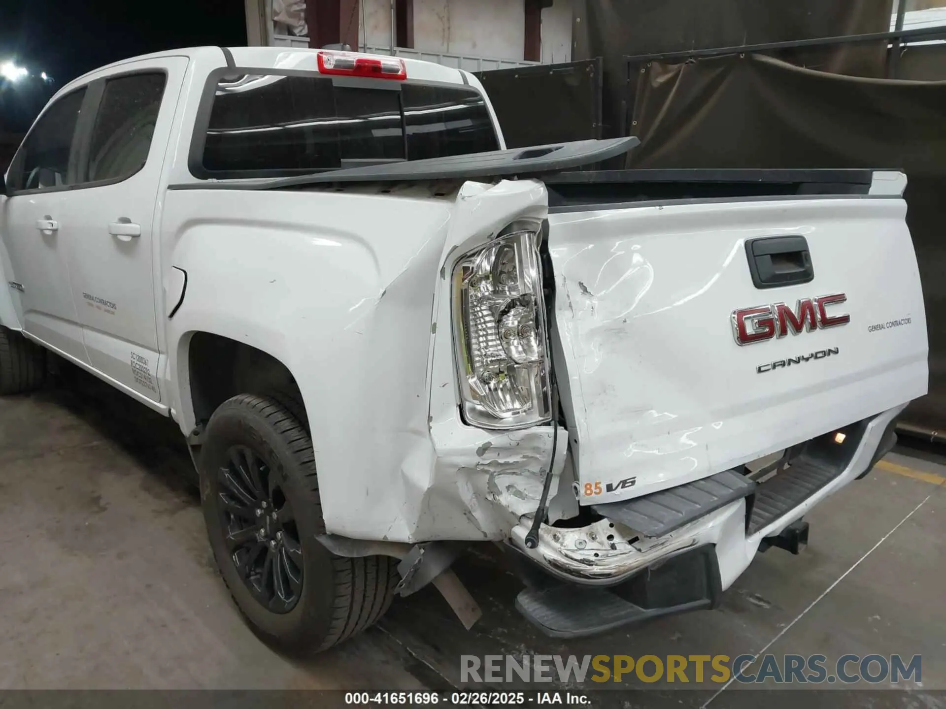 6 Photograph of a damaged car 1GTG5CEN2N1272248 GMC CANYON 2022